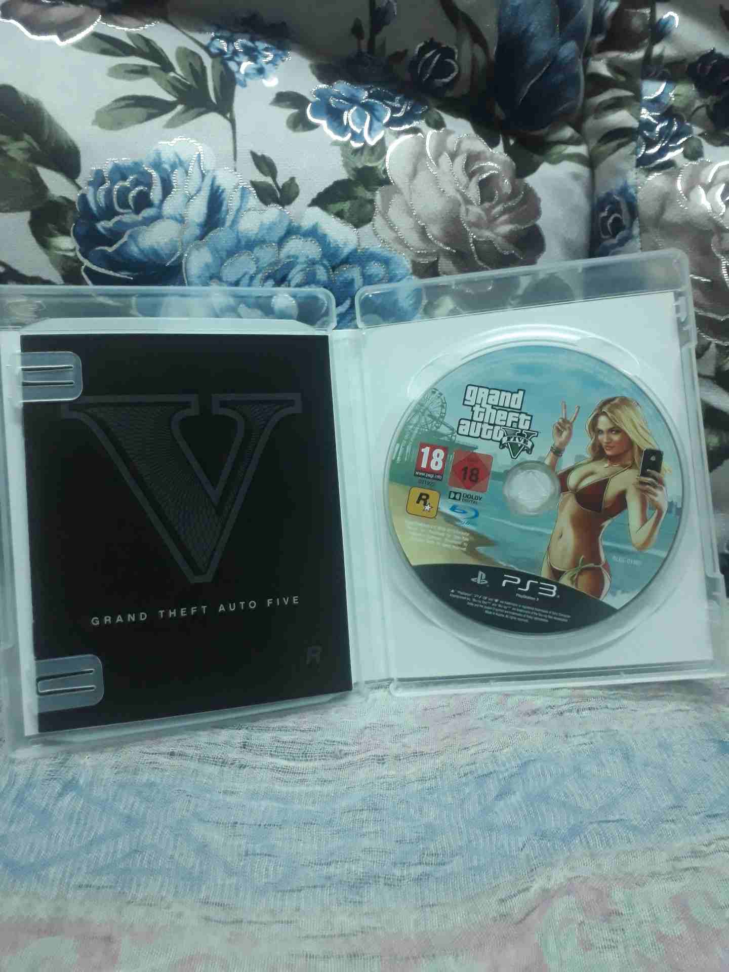 كاسيتات ps3 GTA V _UNCHARTED 3 للبيع وكاله لم تستخدم أبداً
لا تنسَ أنك شاهدت هذا الإعلان في عنكبوت...