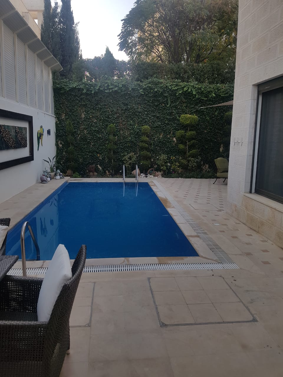 فيلااااا في عبدون 800 م للبيع المستعجل بدااااعي السفر
لا تنسَ أنك شاهدت هذا الإعلان في عنكبوت...