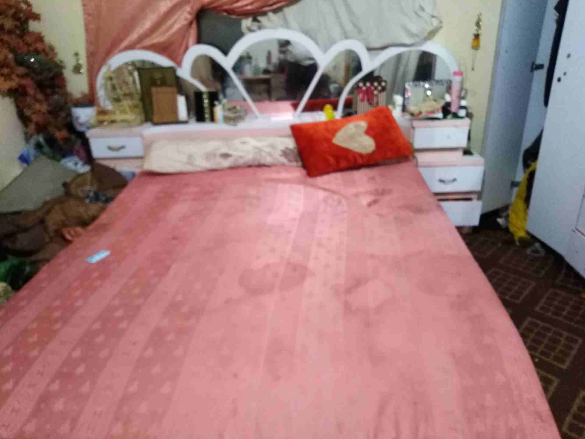 غرفة نوم لاتيه 18 بحالة الوكاله صلاة النبي                                            


	 				لا تنسَ أنك شاهدت هذا الإعلان في عنكبوت            
	 				
                            سرير   الفرشه...