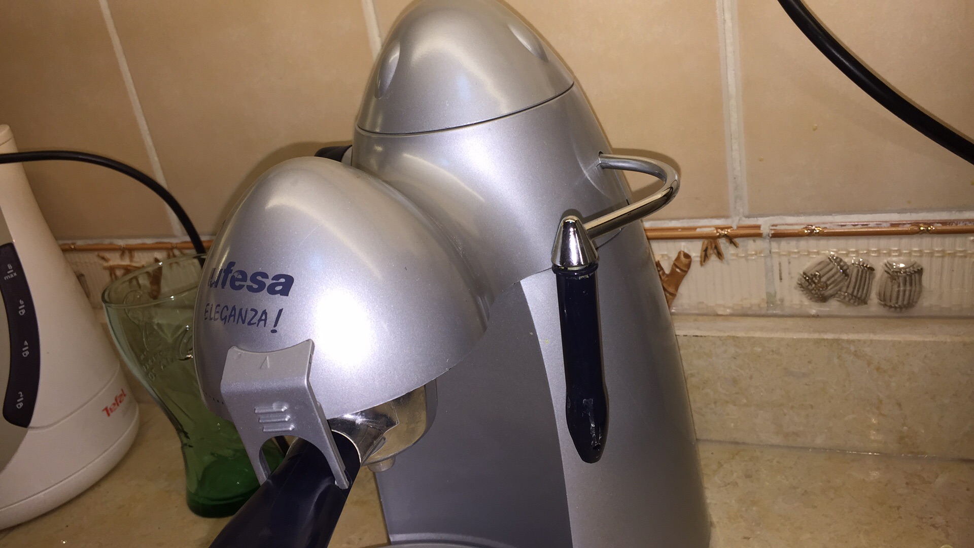 ماكينة قهوة اسبريسو( Ufesa )70 ريال محضرة طعام (فيليبس) 70ريال
لا تنسَ أنك شاهدت هذا الإعلان في عنكبوت...