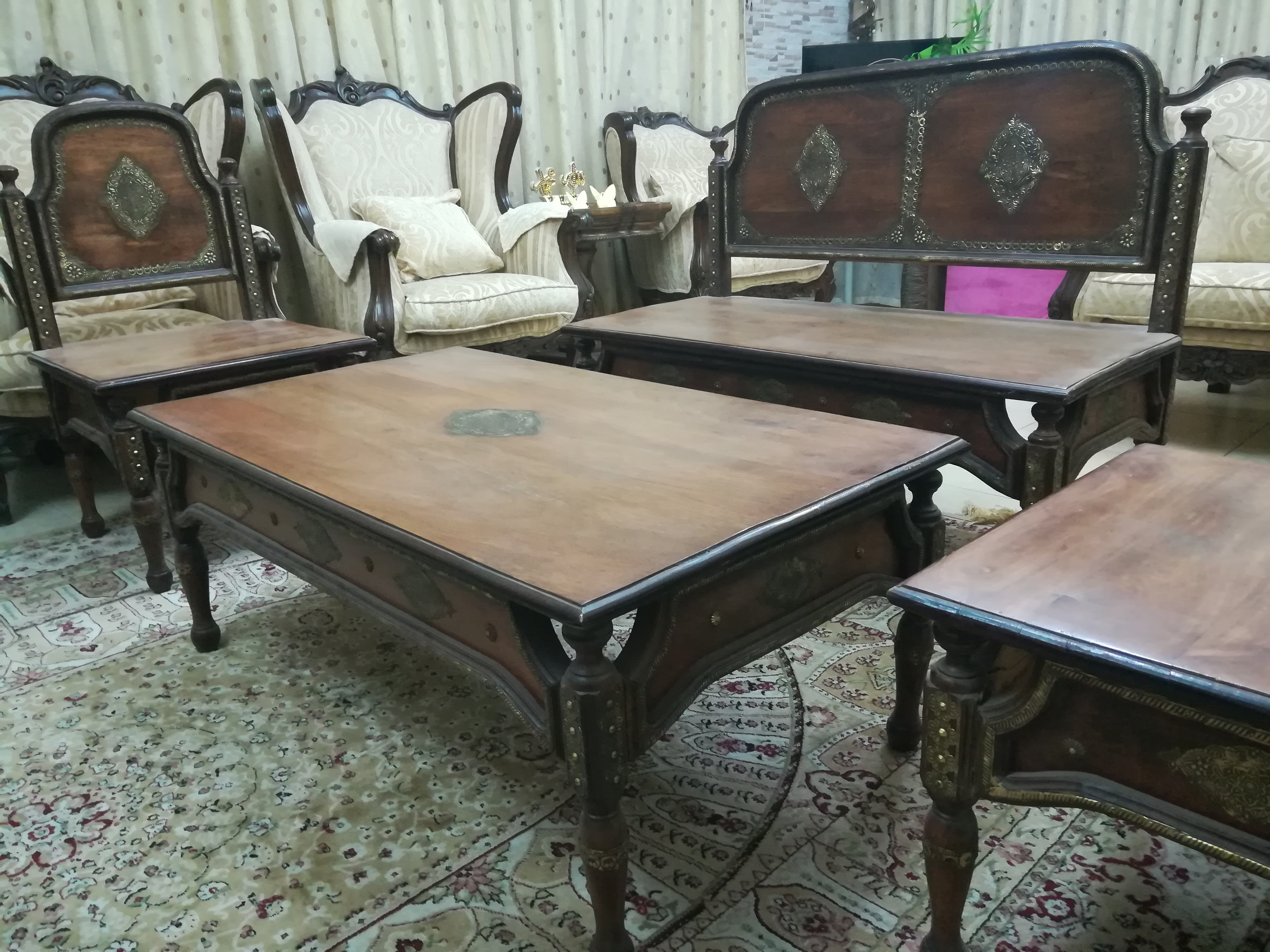 طقم هندي
لا تنسَ أنك شاهدت هذا الإعلان في عنكبوت
طقم كنب هندي...