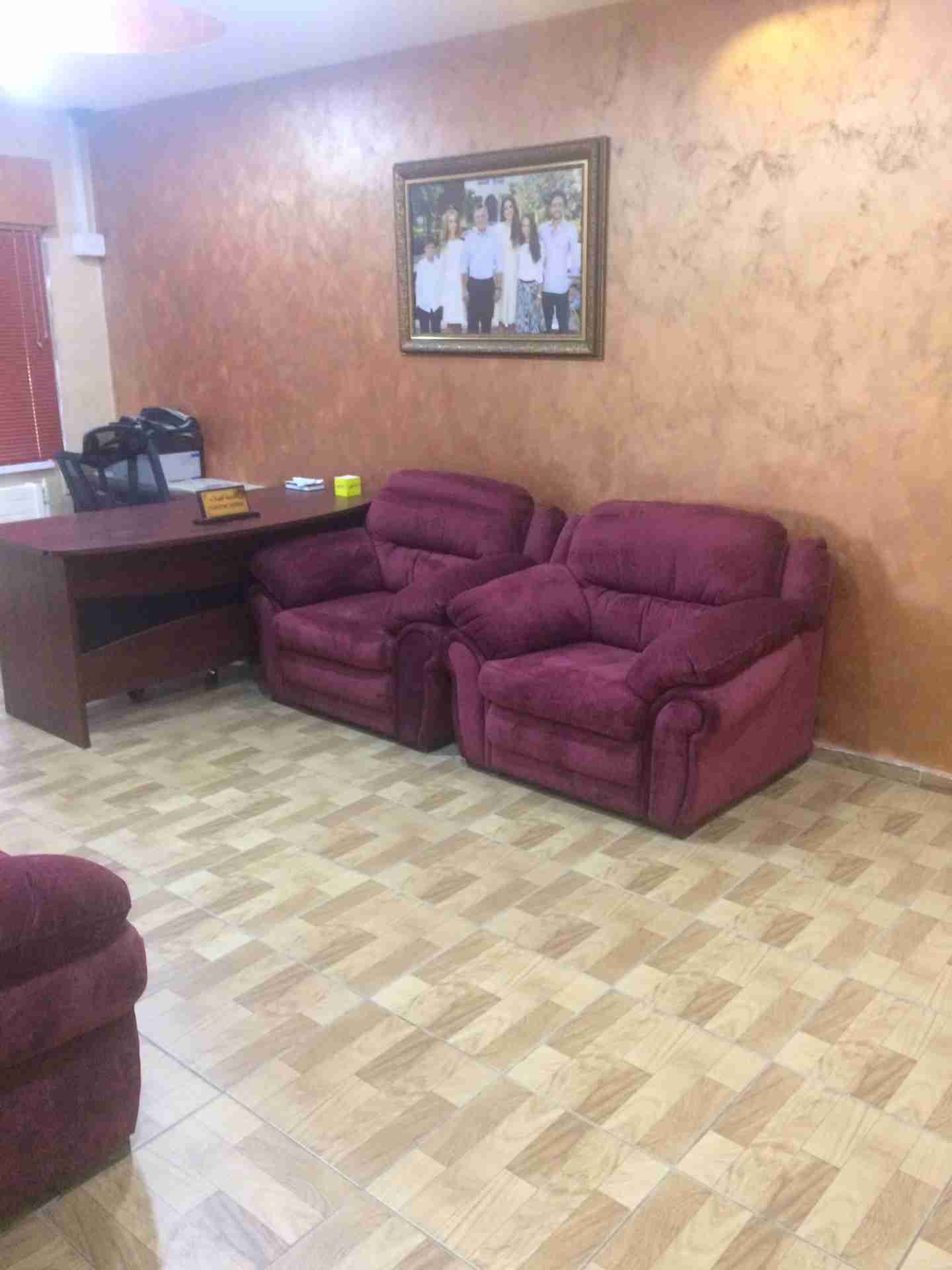 مكتب مفروش فاخر بالمدينه الرياضيه موقع مميز
لا تنسَ أنك شاهدت هذا الإعلان في عنكبوت
مكتب يتكو...