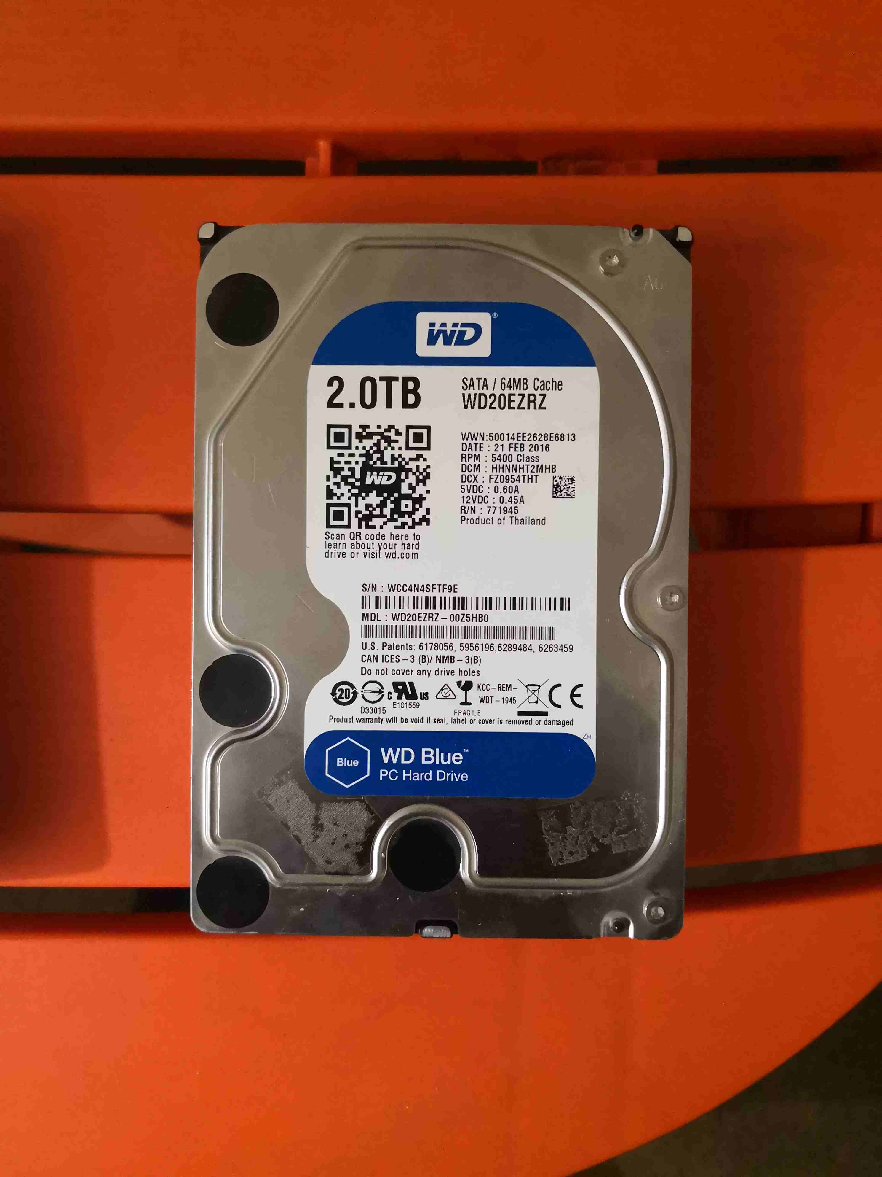 هارد دسك 2 تيرا بايت                                            


	 				لا تنسَ أنك شاهدت هذا الإعلان في عنكبوت            
	 				
                            هارد دسك 2.0 TB...