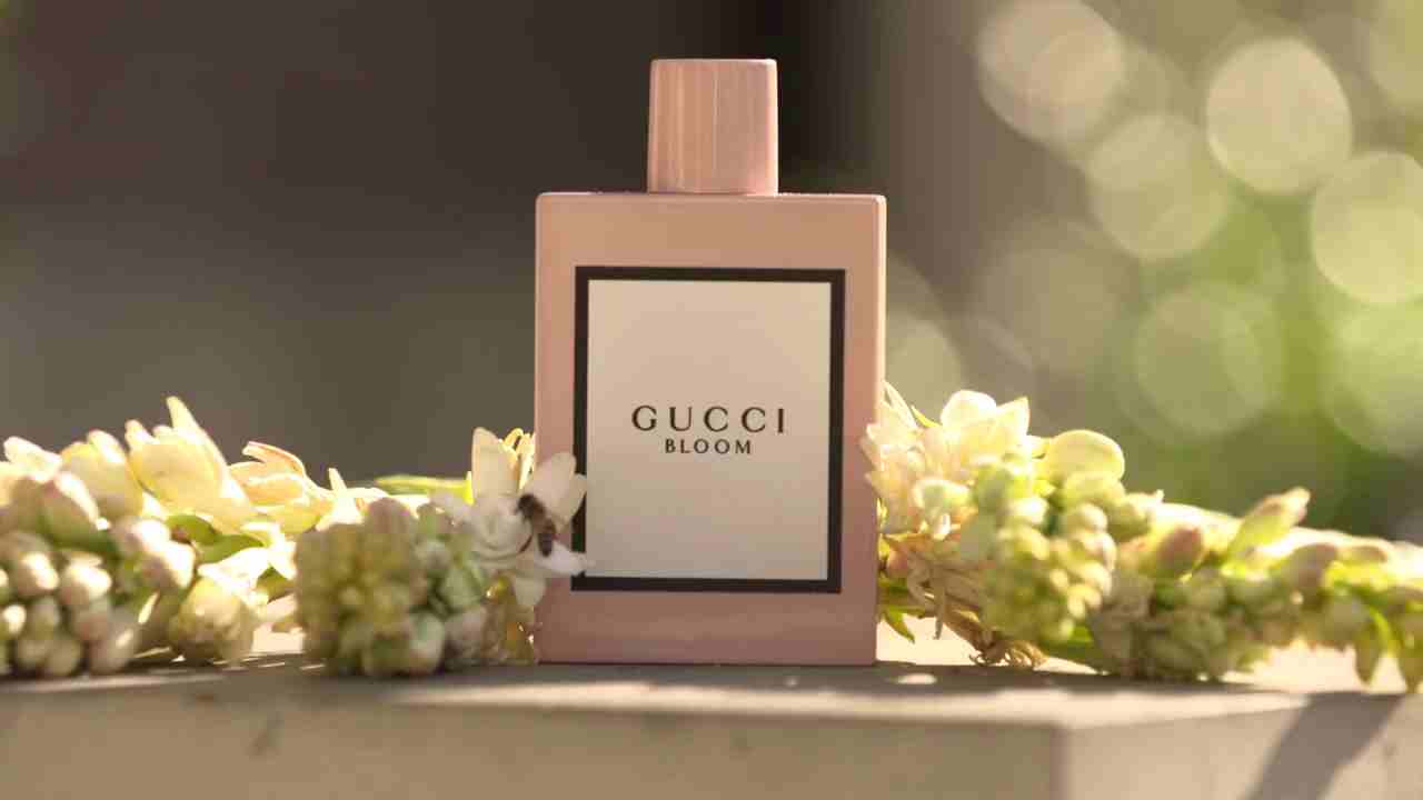 عطر GUCCI BLOOM                                            


	 				لا تنسَ أنك شاهدت هذا الإعلان في عنكبوت            
	 				
                            عطر GUCCI BLOOM EDP اوريجنال
100ml جديد م...