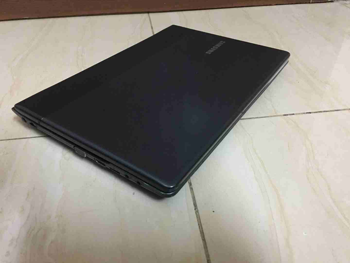 CORE I5 مع كرت شاشه                                            


	 				لا تنسَ أنك شاهدت هذا الإعلان في عنكبوت            
	 				
                            لاب توب SAMSUNG CORE I5 مع كرت شاشه م...