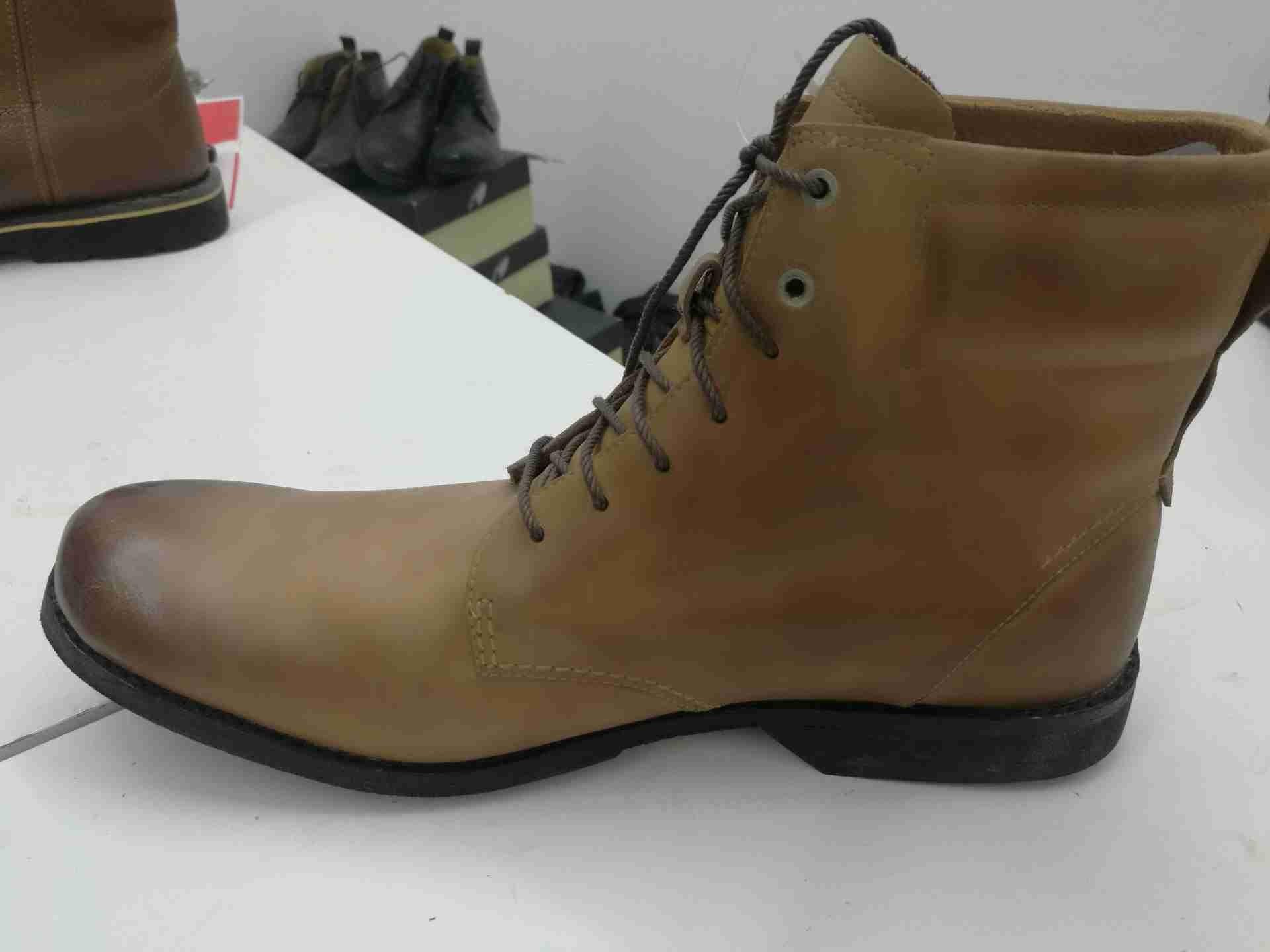 Timberland أحذية جلد طبيعي من أفخر وأرقى الماركات العالمية
لا تنسَ أنك شاهدت هذا الإعلان في عنكبوت...