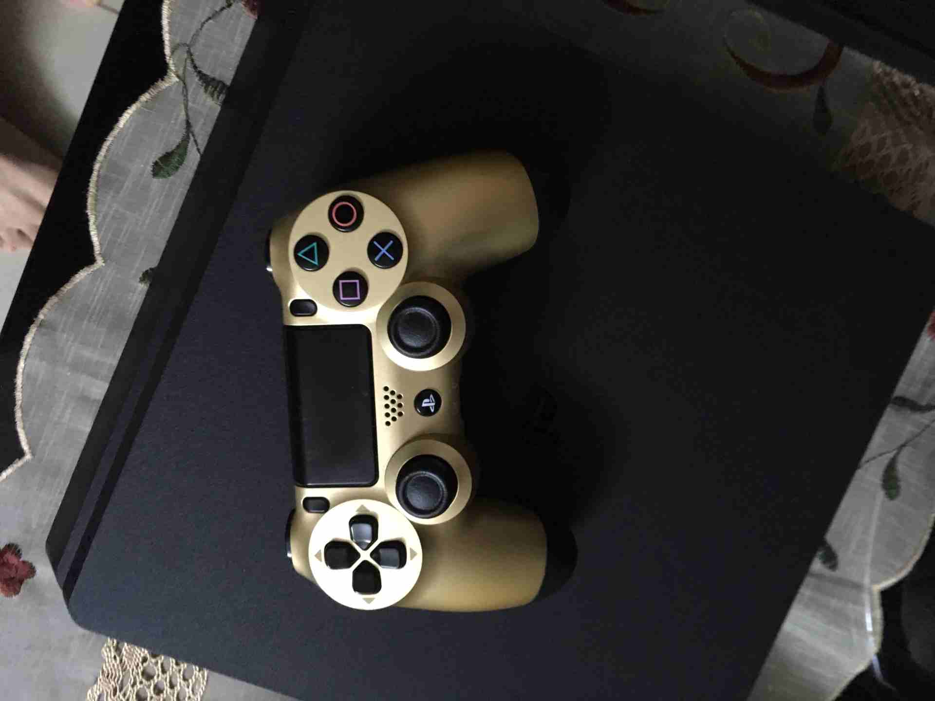 ps4 with dead red 2
لا تنسَ أنك شاهدت هذا الإعلان في عنكبوت
مستخدم اقل من شهرين بحالة الوكالة
ي...