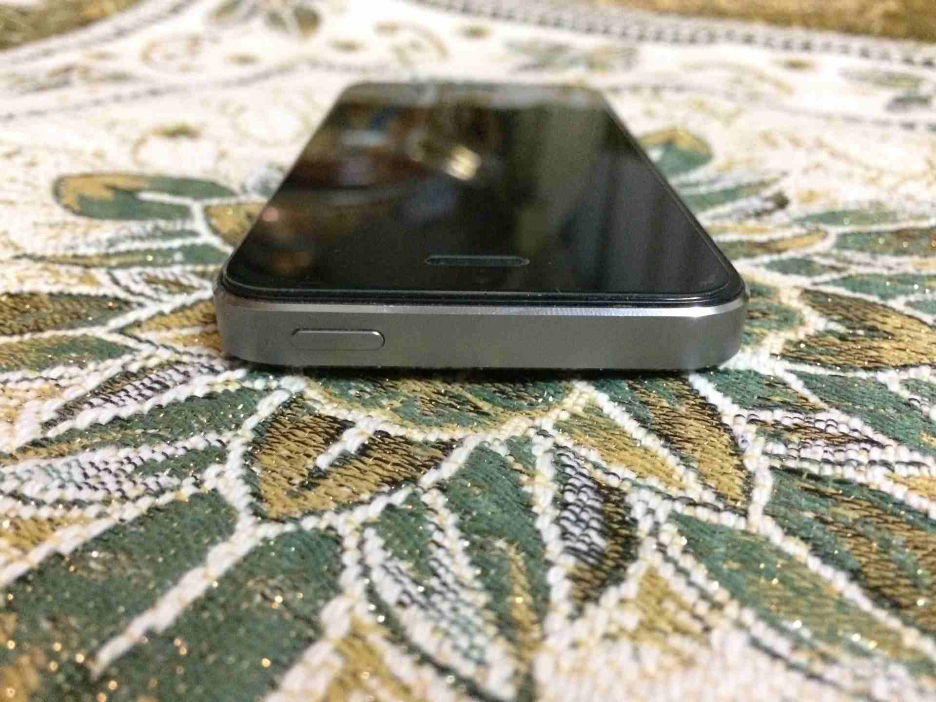 ايفون 5s للبيع
لا تنسَ أنك شاهدت هذا الإعلان في عنكبوت
تلفون5sللبيع وكاااااااااااااااا له ولا شخط...
