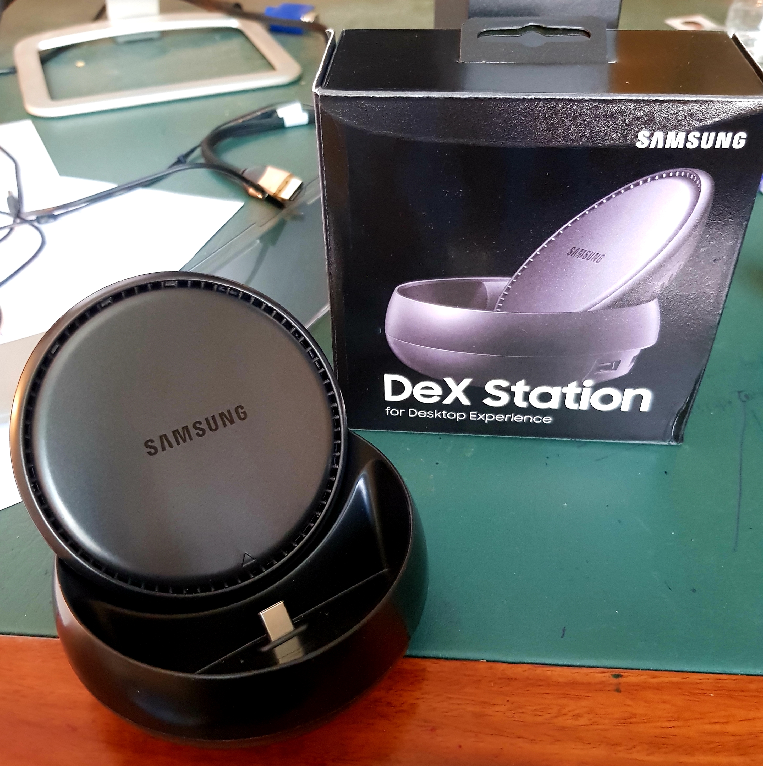 Samsung Dex station
لا تنسَ أنك شاهدت هذا الإعلان في عنكبوت
Convert your Galaxy Note8, Galaxy...