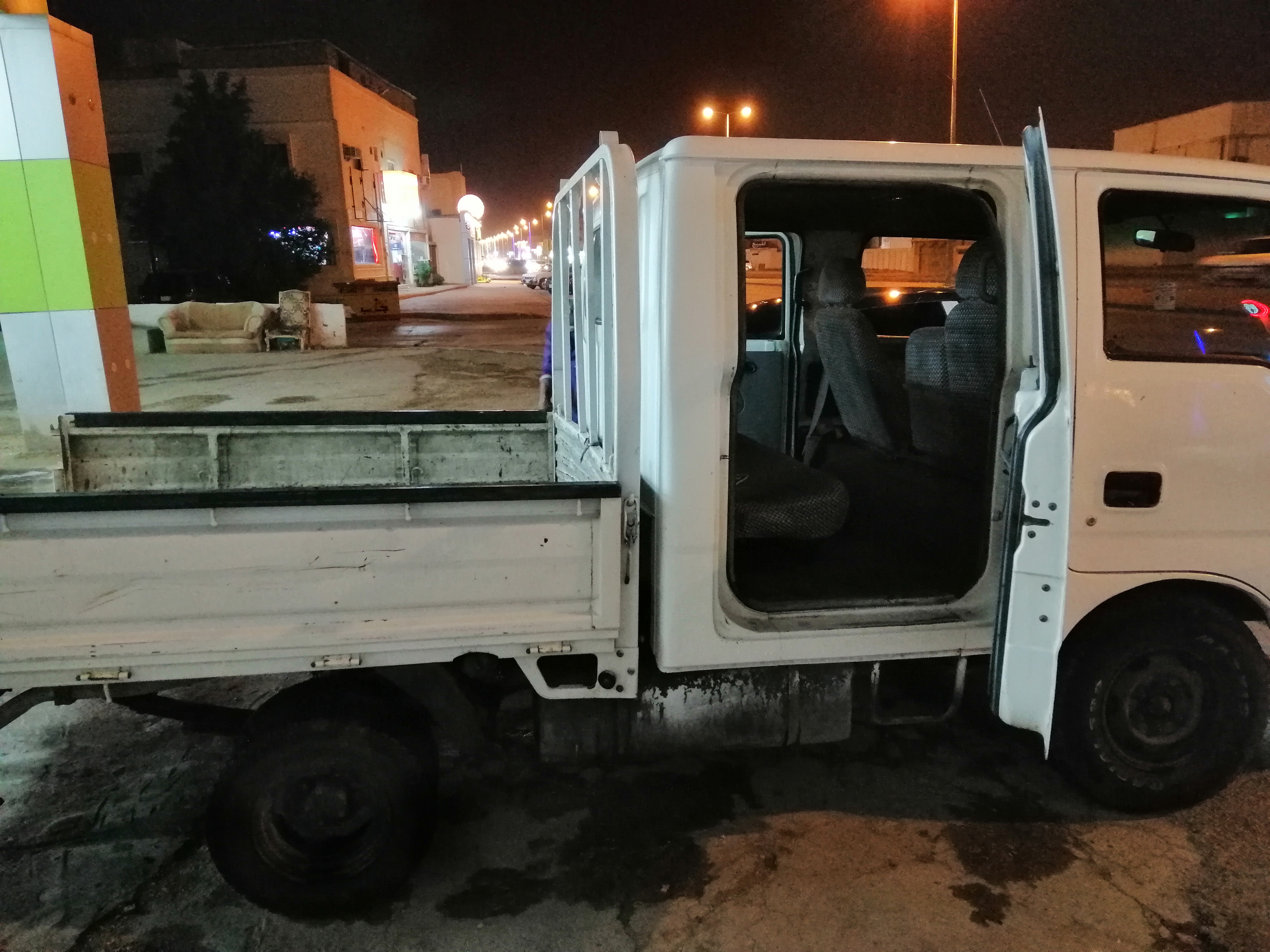 الخرج وحدي حي النزهه
لا تنسَ أنك شاهدت هذا الإعلان في عنكبوت
توه موضب قطع اصليه وكاله...
