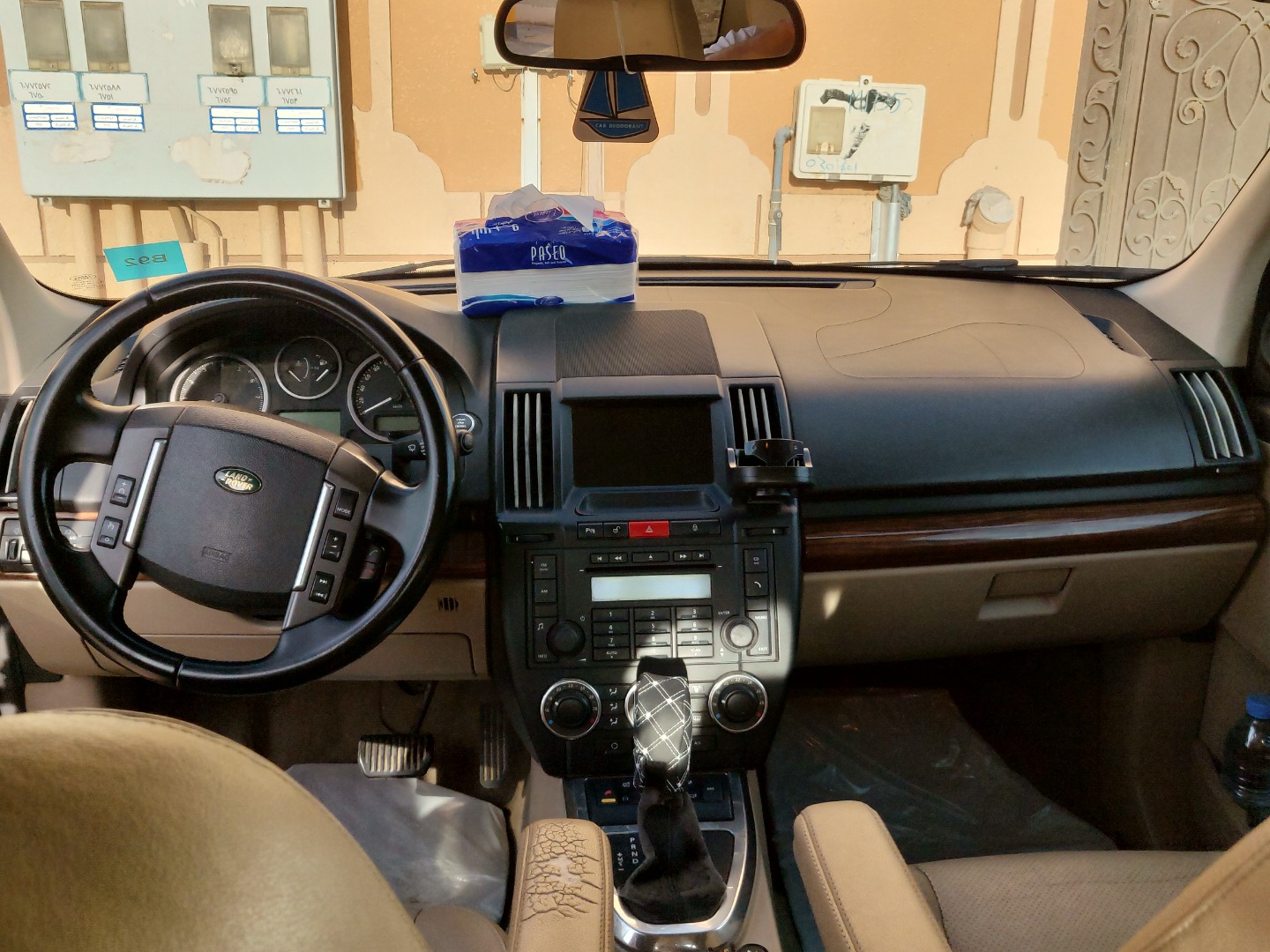 LAND ROVER LR2 2010
لا تنسَ أنك شاهدت هذا الإعلان في عنكبوت
EXCELLENT CONDITION.
LAND ROVER...
