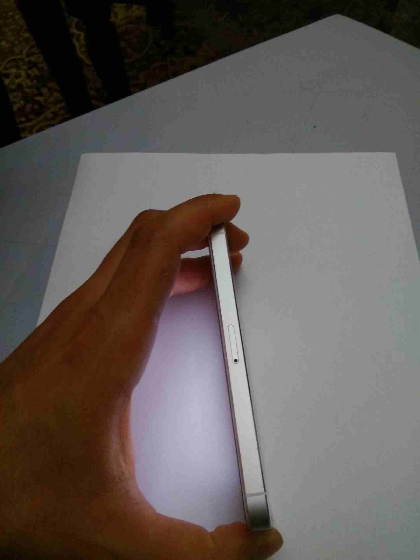 جهازين ايفون 5s iphone
لا تنسَ أنك شاهدت هذا الإعلان في عنكبوت
واحد لون سلفر وواحد لون ذهبي
الثن...
