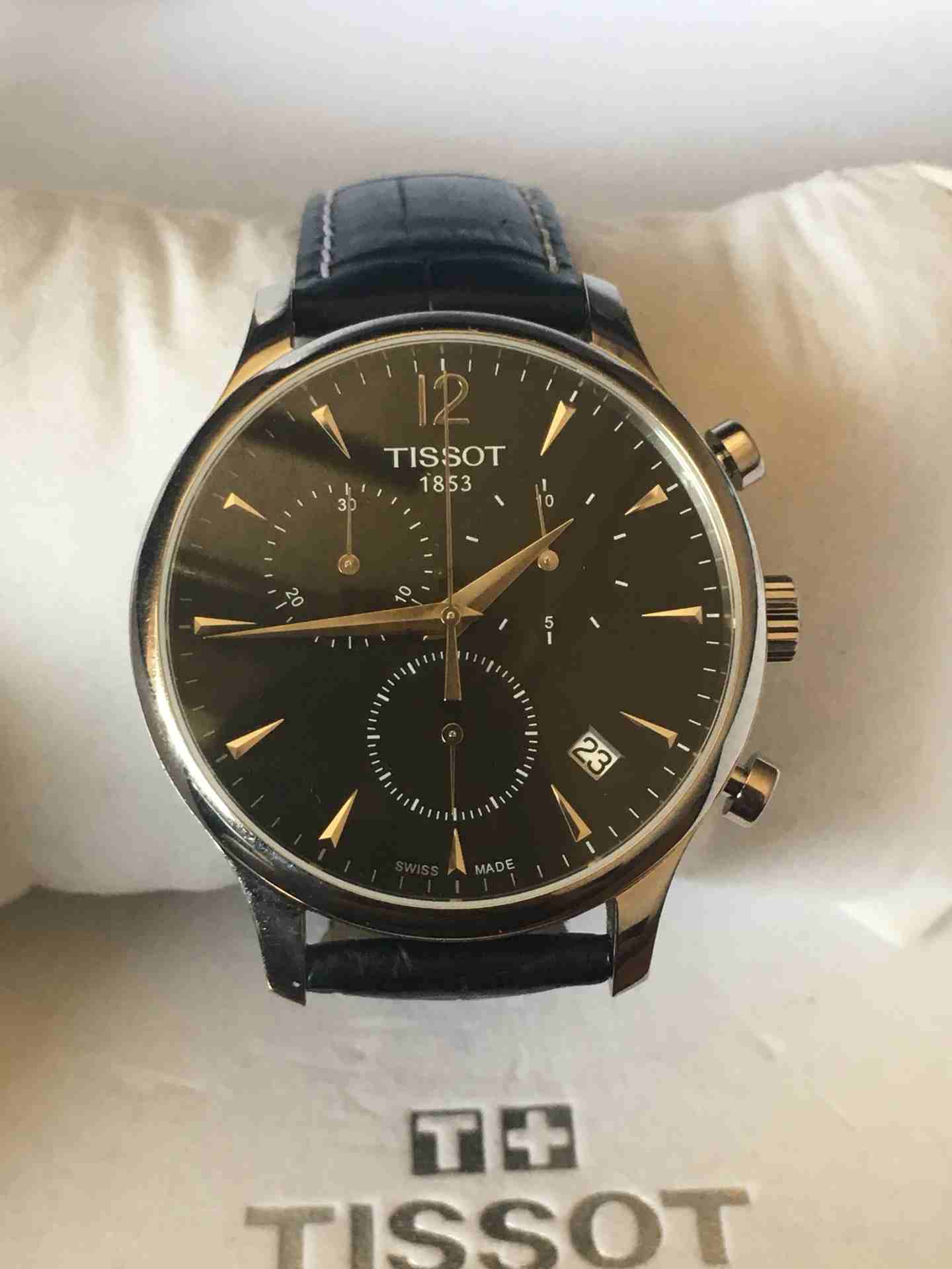 ساعه tissot جديده اصليه                                            


	 				لا تنسَ أنك شاهدت هذا الإعلان في عنكبوت            
	 				
                            ساعه تيسوت جديده اصلي سويسري بالج...