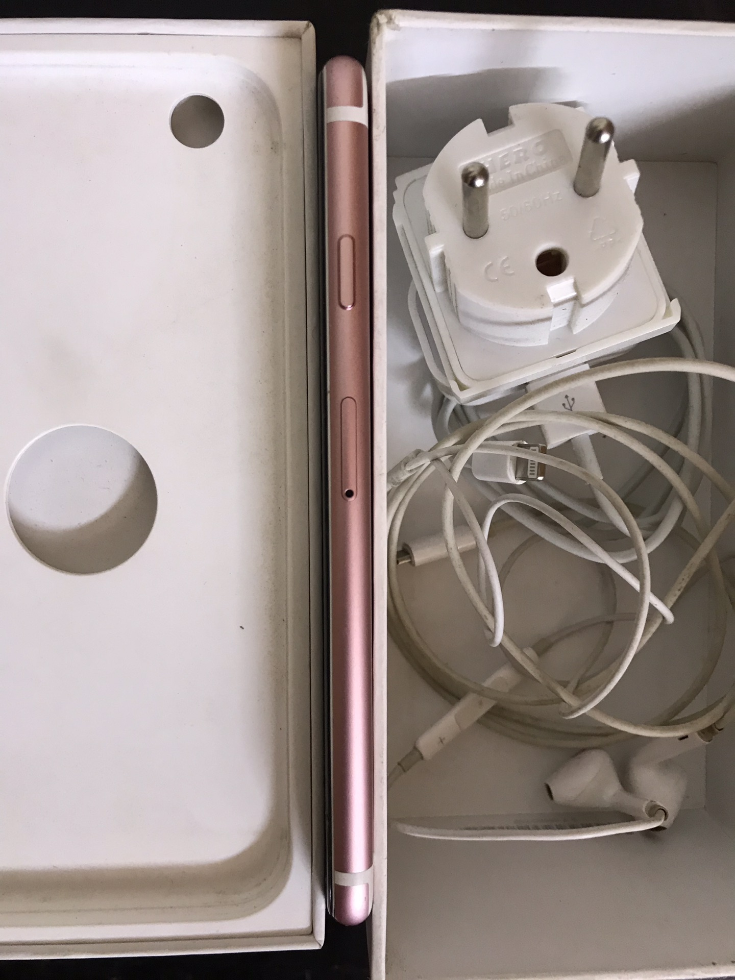 iphone 6s 64g rose gold zero
لا تنسَ أنك شاهدت هذا الإعلان في عنكبوت
الجهاز حالته ممتازه عليه...