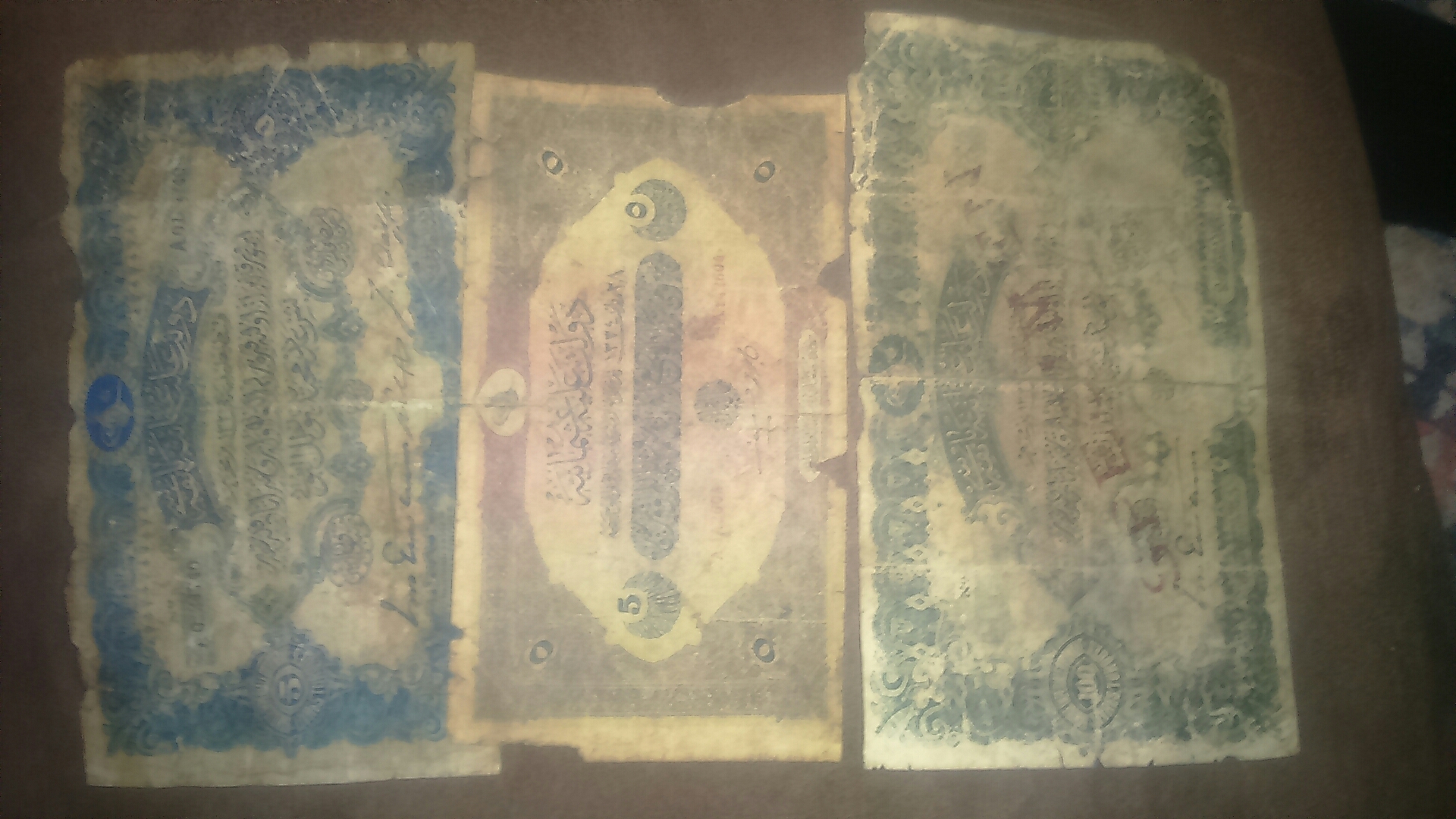 عملات عثمانيه
لا تنسَ أنك شاهدت هذا الإعلان في عنكبوت
خمس ليرات ازرق.. 1326
خمس ليرات بني...1...