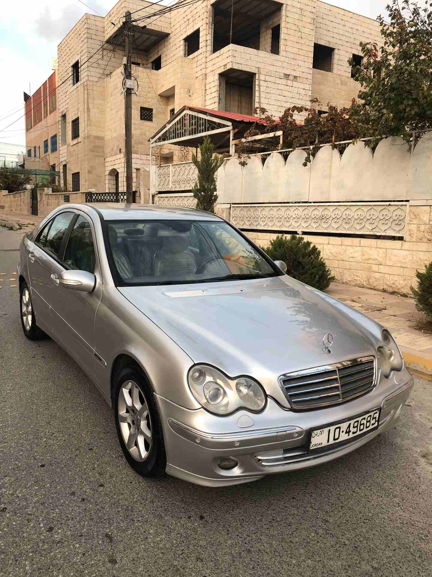 مرسيدس C180 كومبرسير 2005 فل اتوماتيك فحص كامل 7 جيد بحالة الوكالة
لا تنسَ أنك شاهدت هذا الإعلان في عنكبوت...