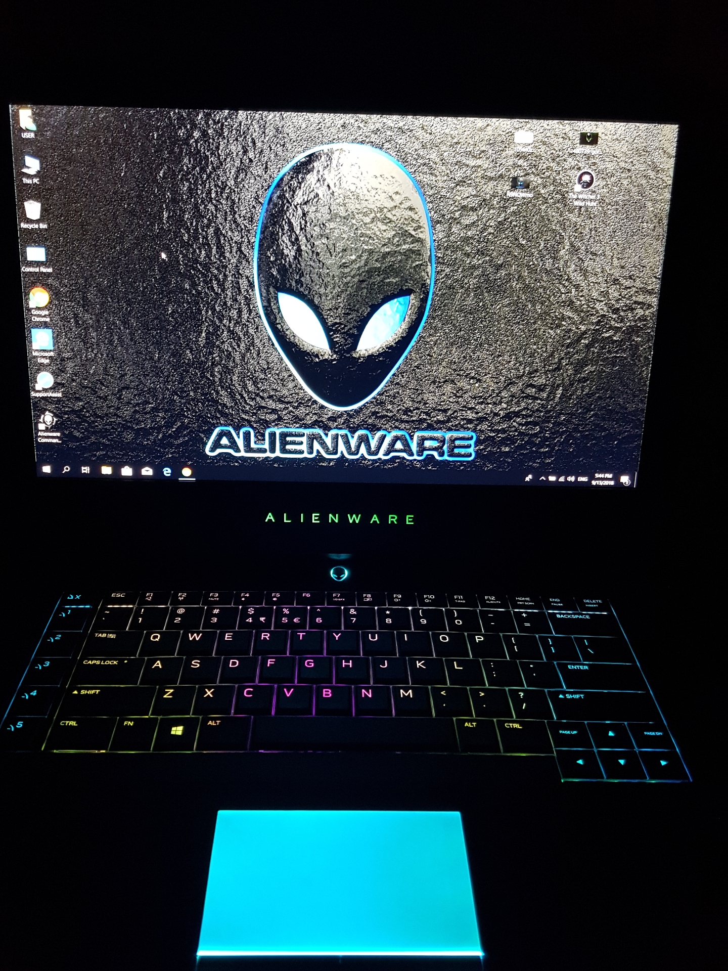 ALIENWARE 15R3 LAPTOP GTX 1080
لا تنسَ أنك شاهدت هذا الإعلان في عنكبوت
alienware gaming and d...