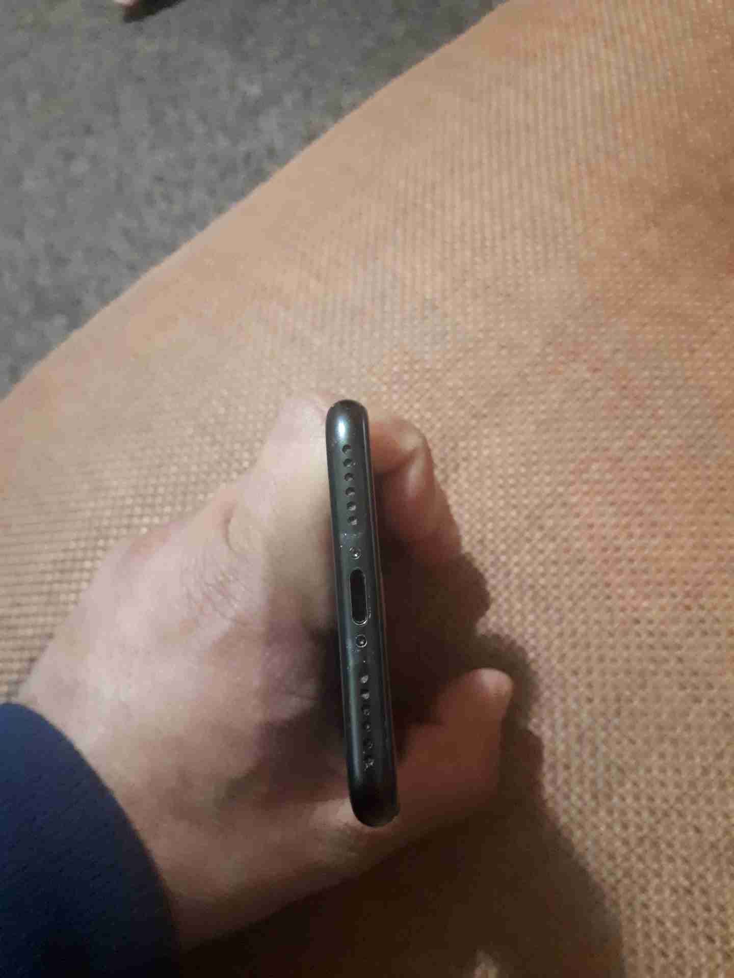 للبيع ايفون 7 G 32                                            


	 				لا تنسَ أنك شاهدت هذا الإعلان في عنكبوت            
	 				
                                للبيع فقط ايفون 7 لون اسود كامل اغ...