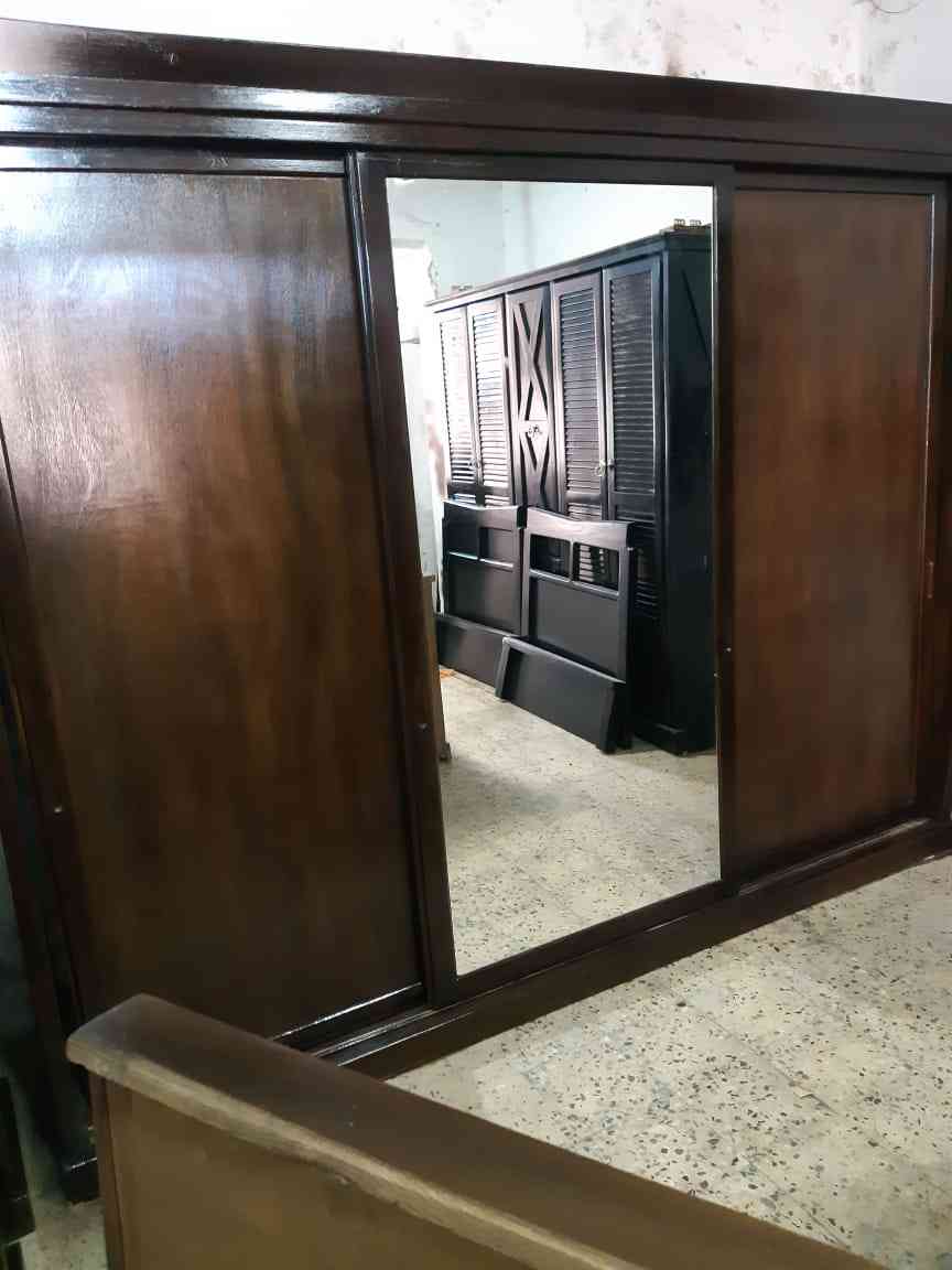 غرفه نوم ماستر خشب لاتيه تفصيل في حاله جيده
لا تنسَ أنك شاهدت هذا الإعلان في عنكبوت
غرفه نوم...