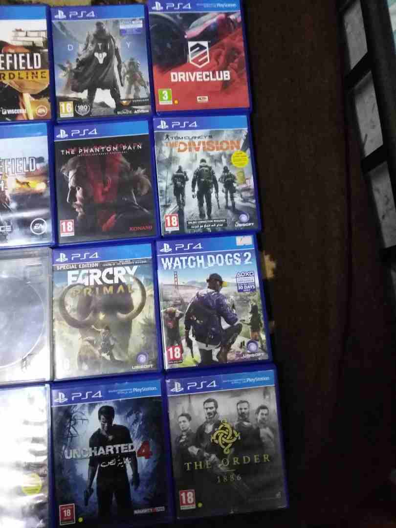 العاب بلايستيشن PS4 GAMES مستعملة
لا تنسَ أنك شاهدت هذا الإعلان في عنكبوت
مجموعة العاب بلايستيشن...