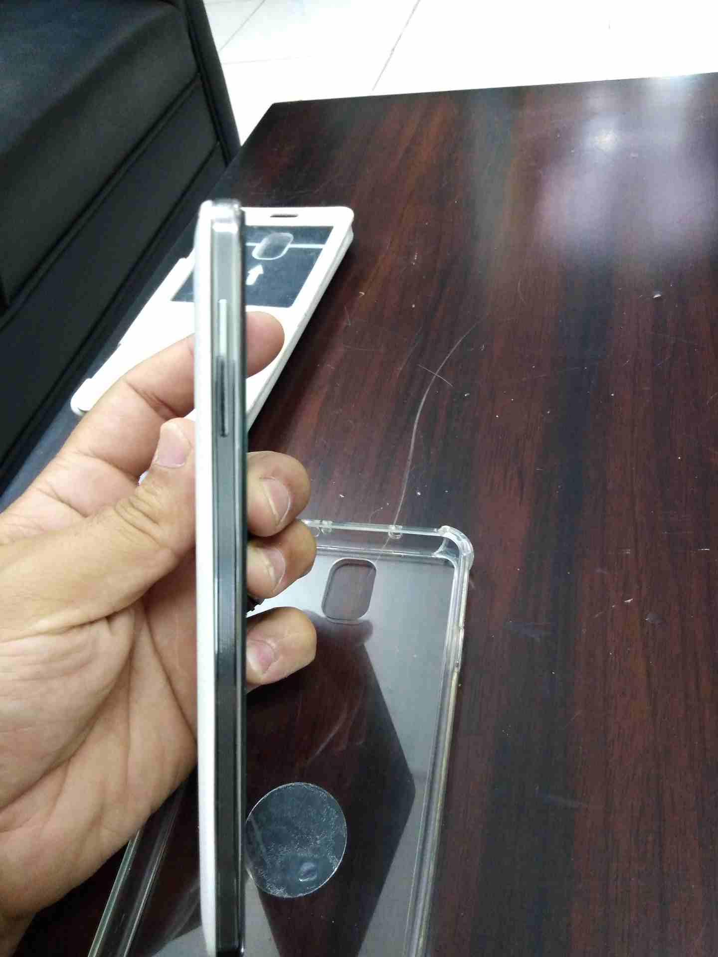 بحالة ممتازة 32 جيجا
لا تنسَ أنك شاهدت هذا الإعلان في عنكبوت
مستعمل نظيف جدا جدا بس الغطاء الخلفي...
