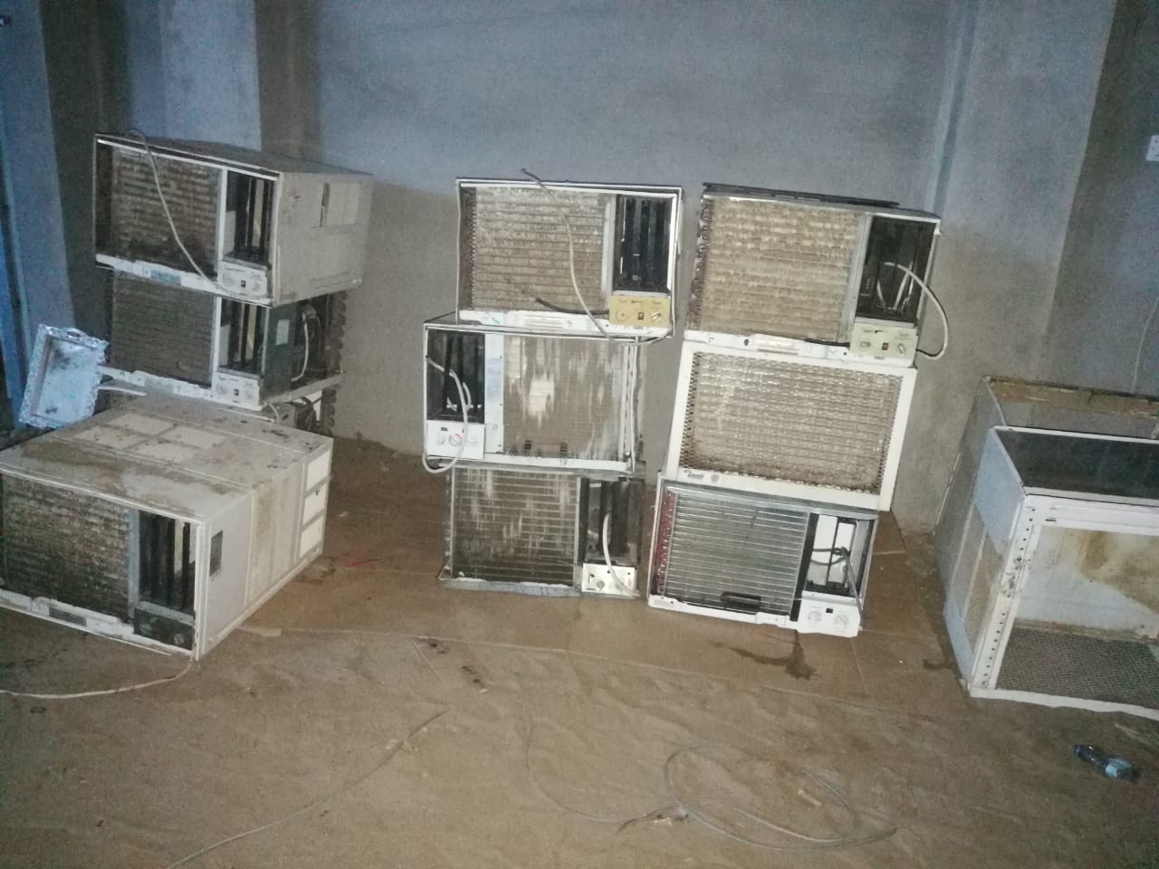 مكيفات الزامل                                            


	 				لا تنسَ أنك شاهدت هذا الإعلان في عنكبوت            
	 				
                                مكيفات الزامل مستعمله 
سعر المكيف 450 ر...