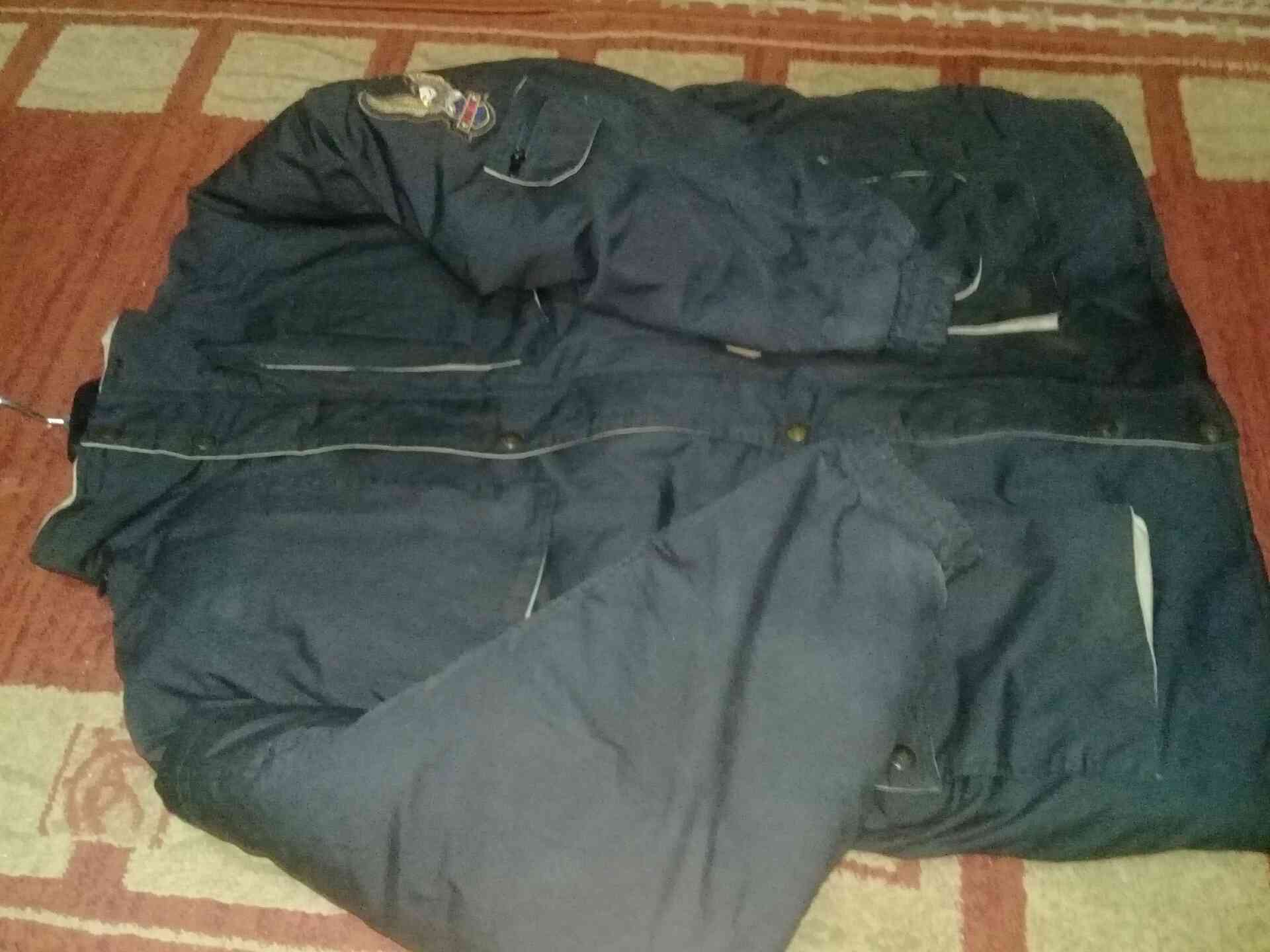 جاكيت اسود طويل من امريكا
لا تنسَ أنك شاهدت هذا الإعلان في عنكبوت
جاكيت اسود طويل من امريكا...