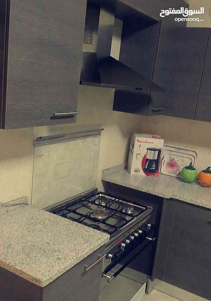 شقة مفروشة أرضية للايجار في موقع مميز بين عبدون وديرغبار والصويفية بأفضل الأسعار
لا تنسَ أنك شاهدت هذا الإعلان في عنكبوت...