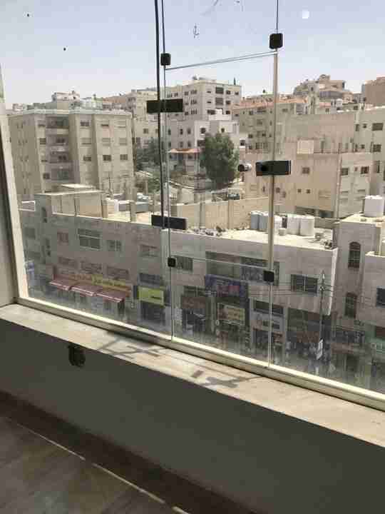 مكاتب تجاريه / عيادات طبيه حديثه البناء للإيجار في طبربور - الشارع الرءيسي
لا تنسَ أنك شاهدت هذا الإعلان في عنكبوت...