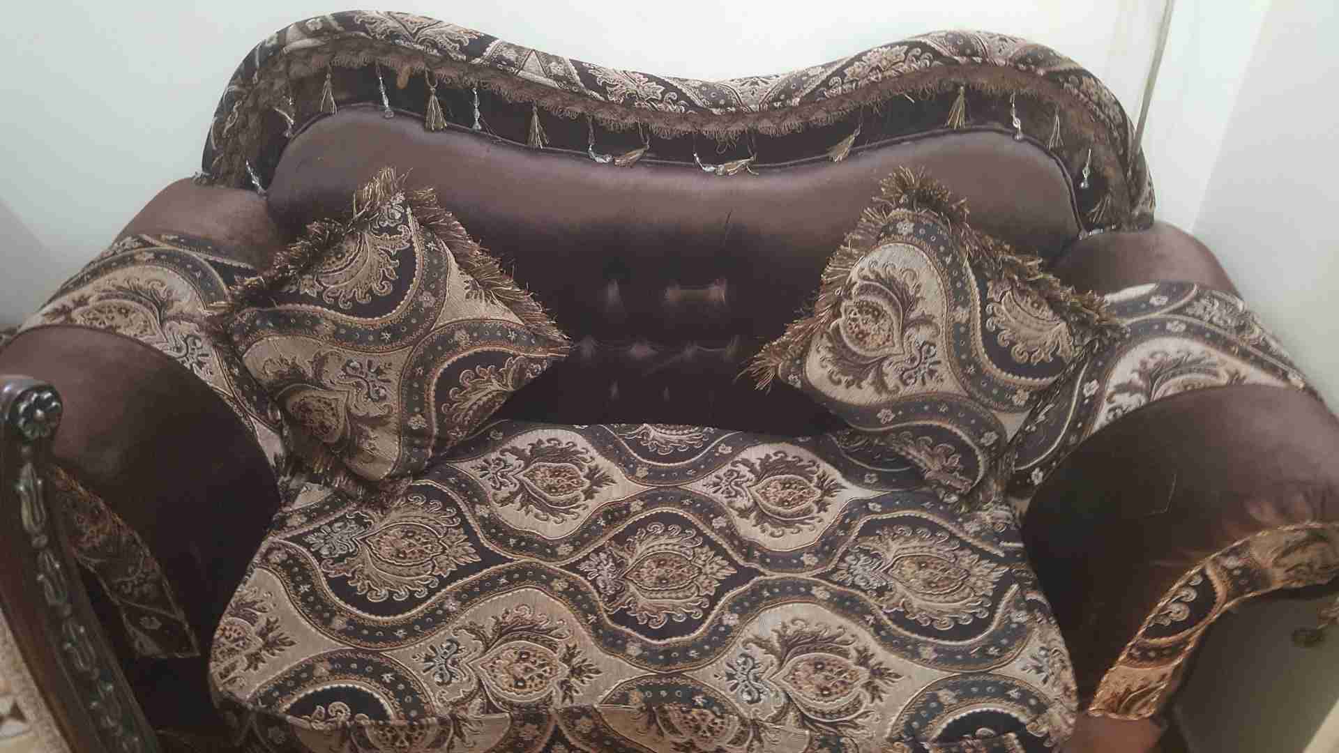 طقم قطيفه بني للبيع                                            


	 				لا تنسَ أنك شاهدت هذا الإعلان في عنكبوت            
	 				
                                للبيع طقم قطيفه بني مكون من 4 قطع...