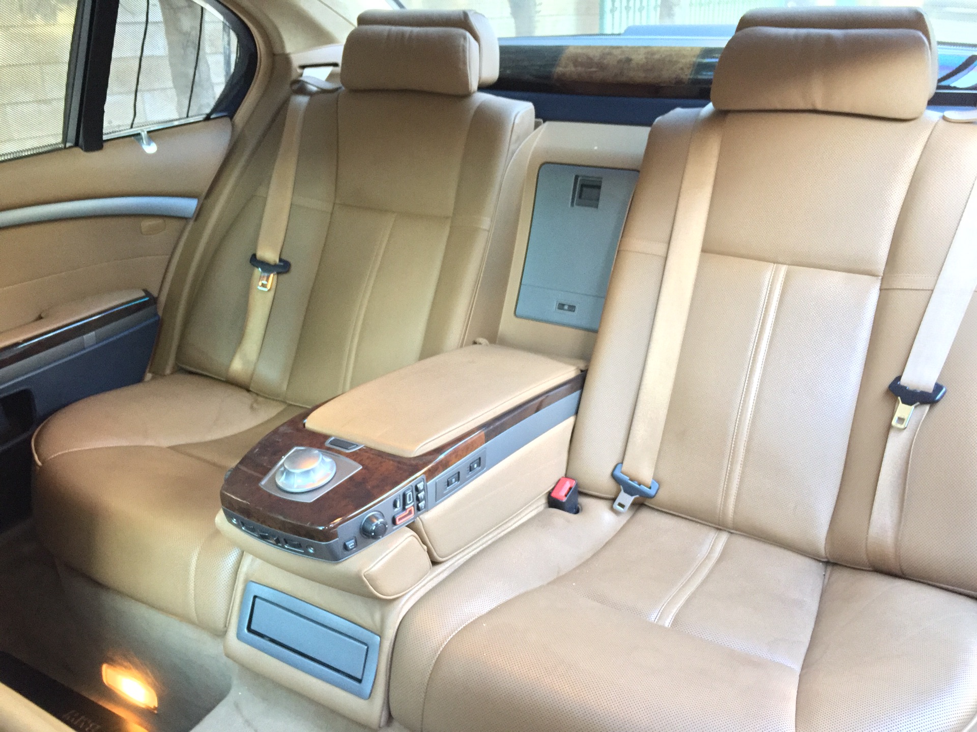 BMW 760 Li
لا تنسَ أنك شاهدت هذا الإعلان في عنكبوت
‏Bmw 760 Li (2004)
‏Converted (200...