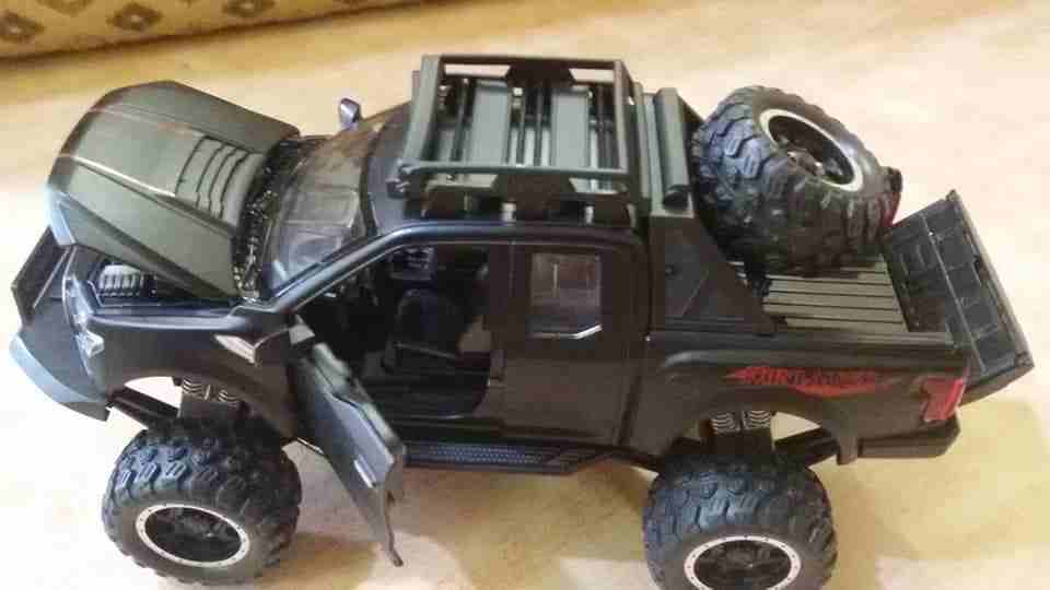 مجسم بكم فورد رابتور F150 حديد
لا تنسَ أنك شاهدت هذا الإعلان في عنكبوت
مجسم بكم فورد رابتور f150...