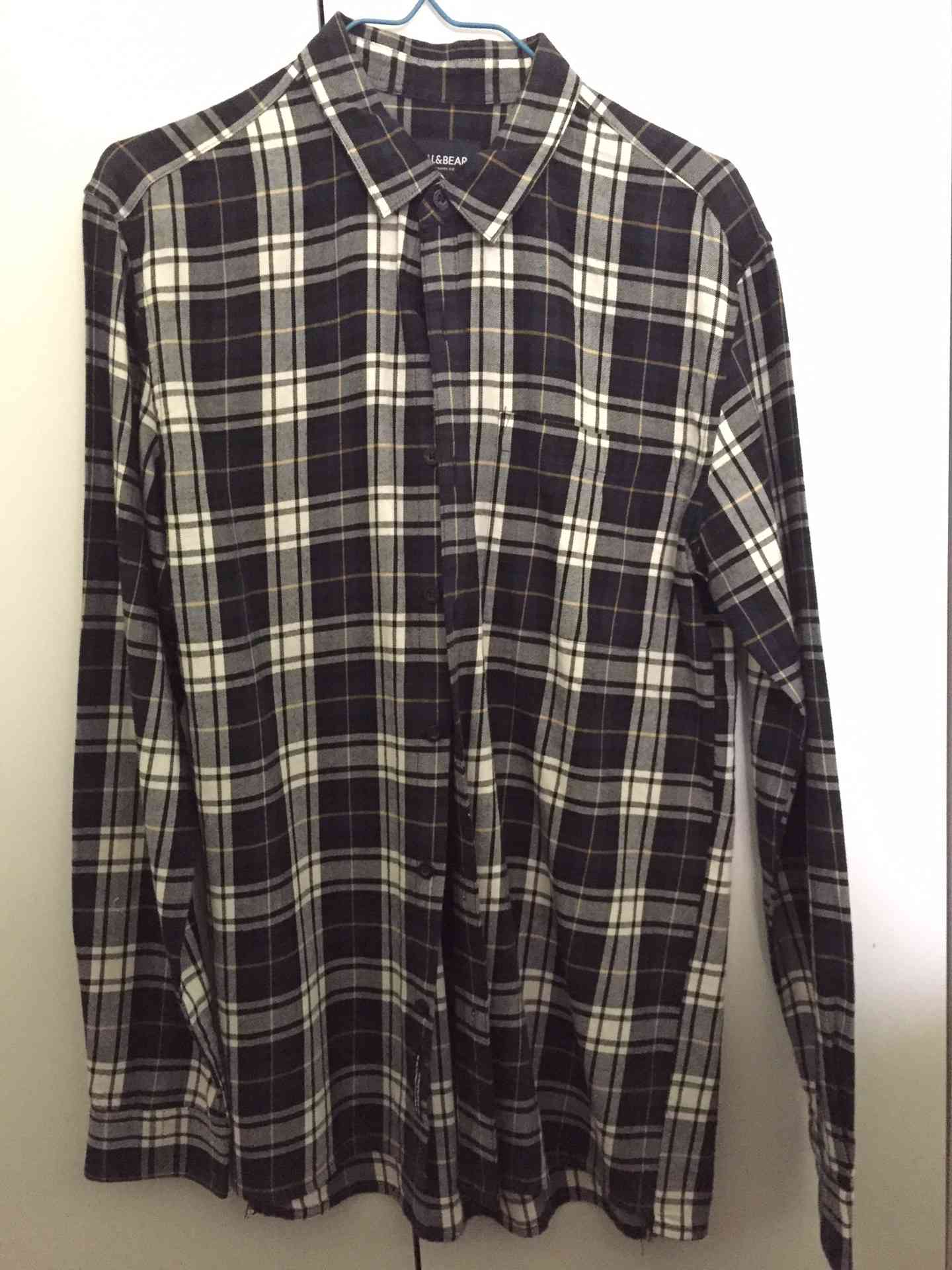 قميصين pull&bear جداد بكيسهم ما انلبسوا. السعـر نهائي و الحجم اسفل الاعلان
لا تنسَ أنك شاهدت هذا الإعلان في عنكبوت...