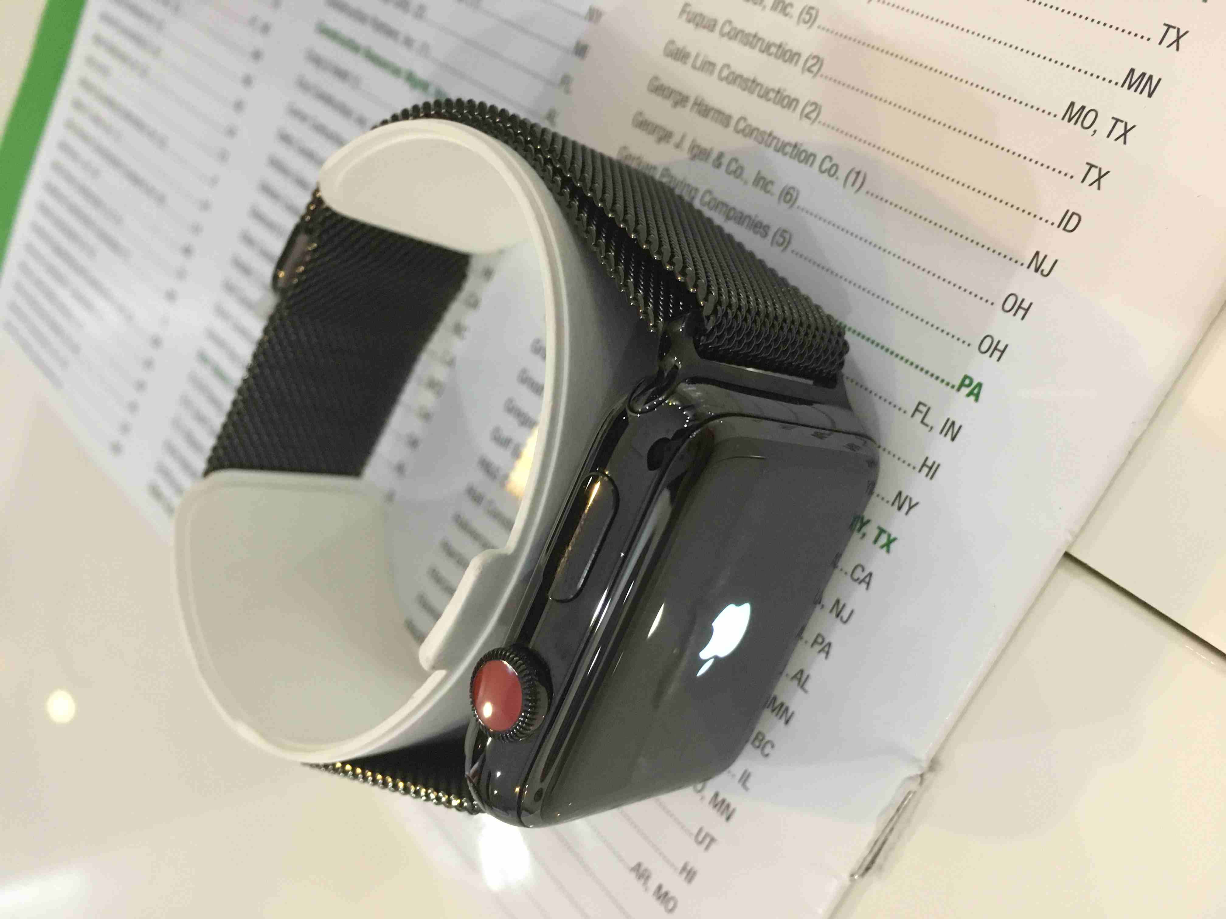 Apple Watch Series 3 LTE - Stainless Steel Jet Black                                            


	 				لا تنسَ أنك شاهدت هذا الإعلان في عنكبوت            
	 				
                            Mint...