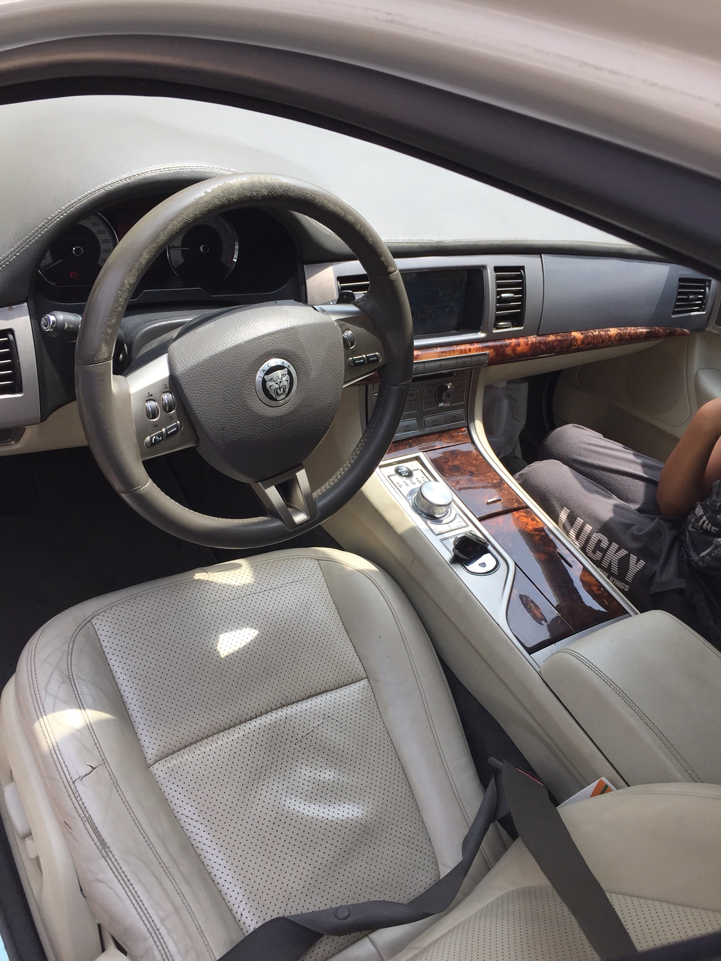 جاكوار 2010 سته سلندر
لا تنسَ أنك شاهدت هذا الإعلان في عنكبوت
جاكوار
2010
Xf
V6
مرشوش الصدا...