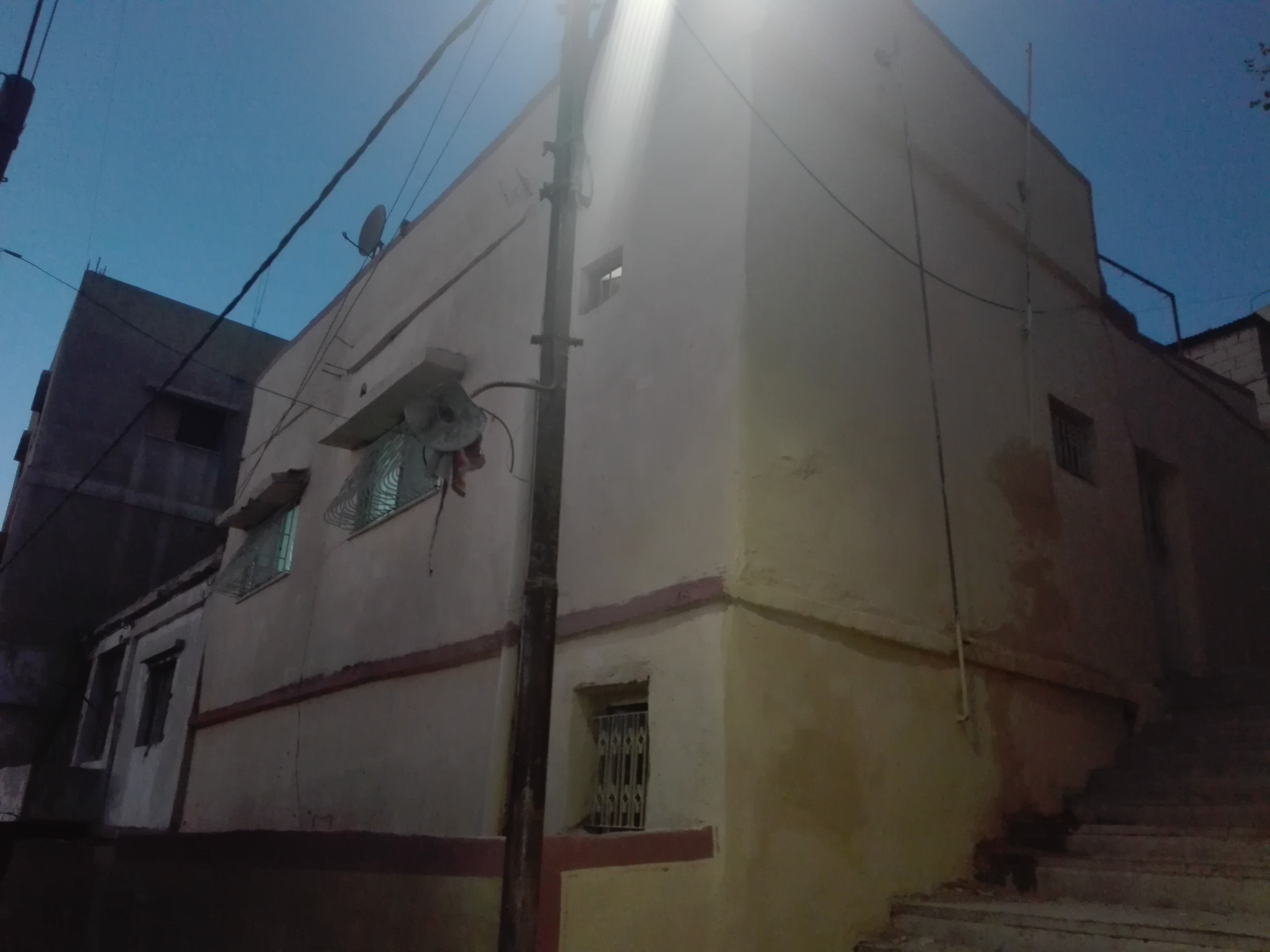 عمارة طابقين للبيع في (جبل النصر)
لا تنسَ أنك شاهدت هذا الإعلان في عنكبوت
الطابق الأول مكون م...