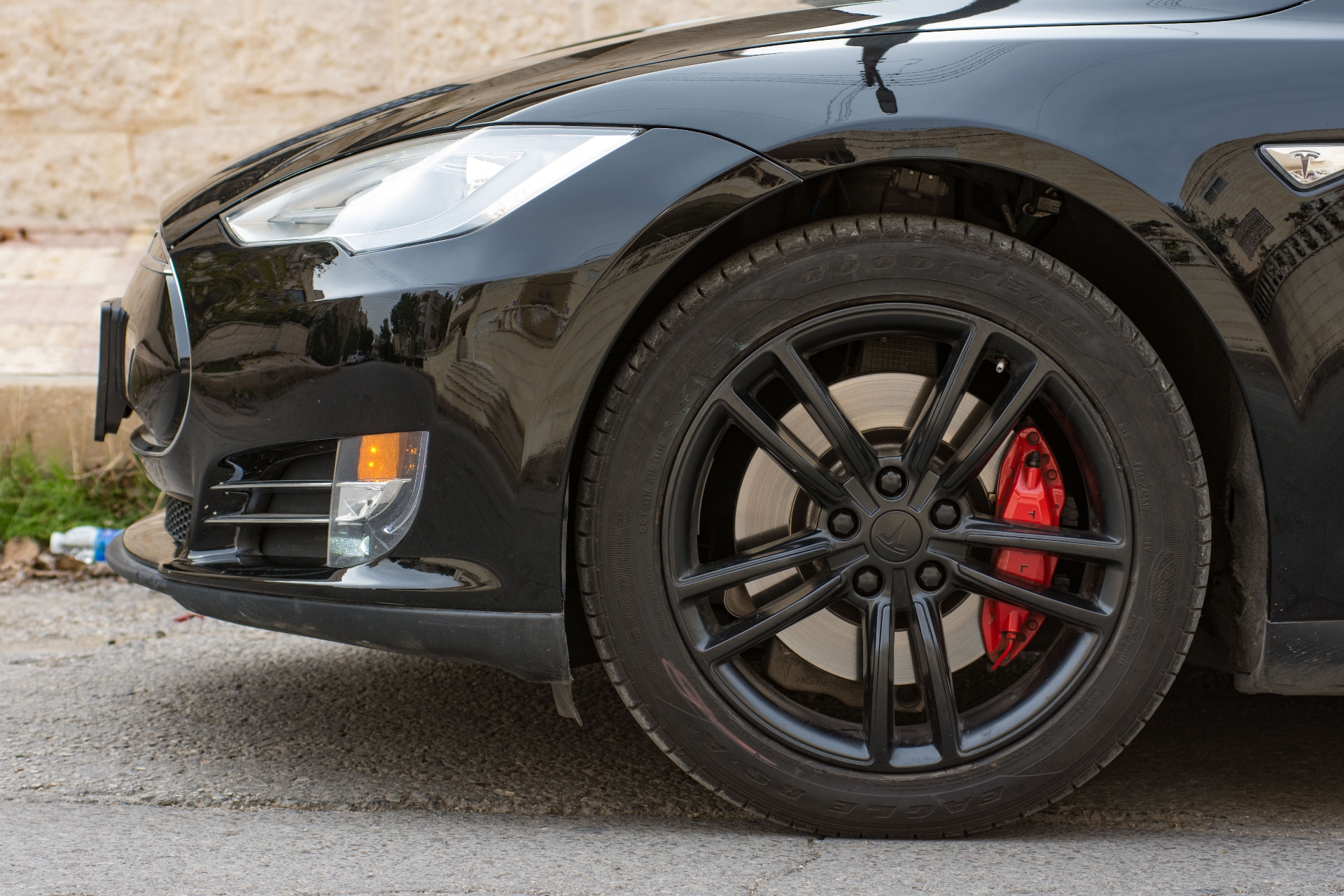 Tesla 85 تسلا 85 فحص كامل
لا تنسَ أنك شاهدت هذا الإعلان في عنكبوت
Tesla model s 85
Full Panor...