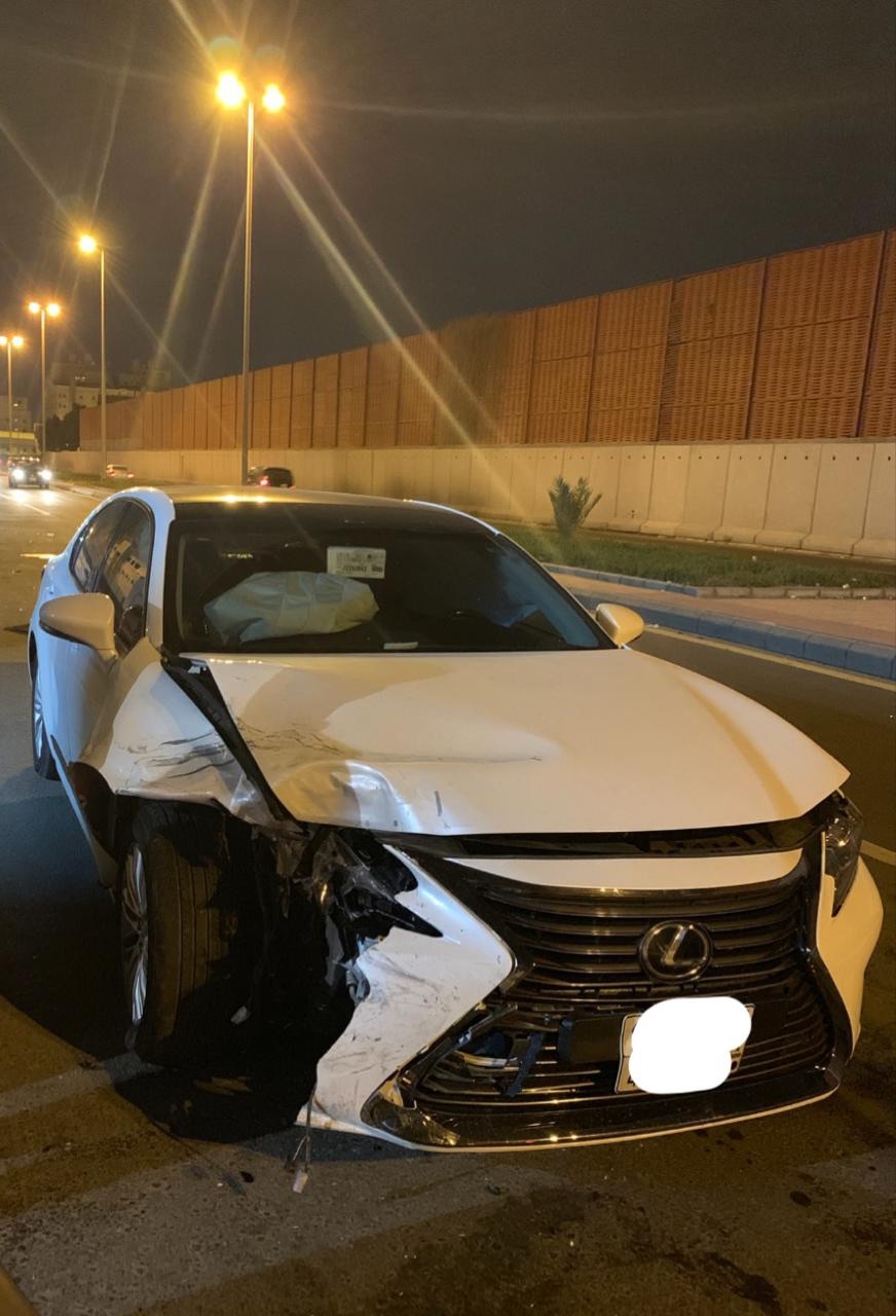لكزس es 350 cc 2018 مصدومه                                            


	 				لا تنسَ أنك شاهدت هذا الإعلان في عنكبوت            
	 				
                                لكزس موديل 2018 ماشيه 8000...
