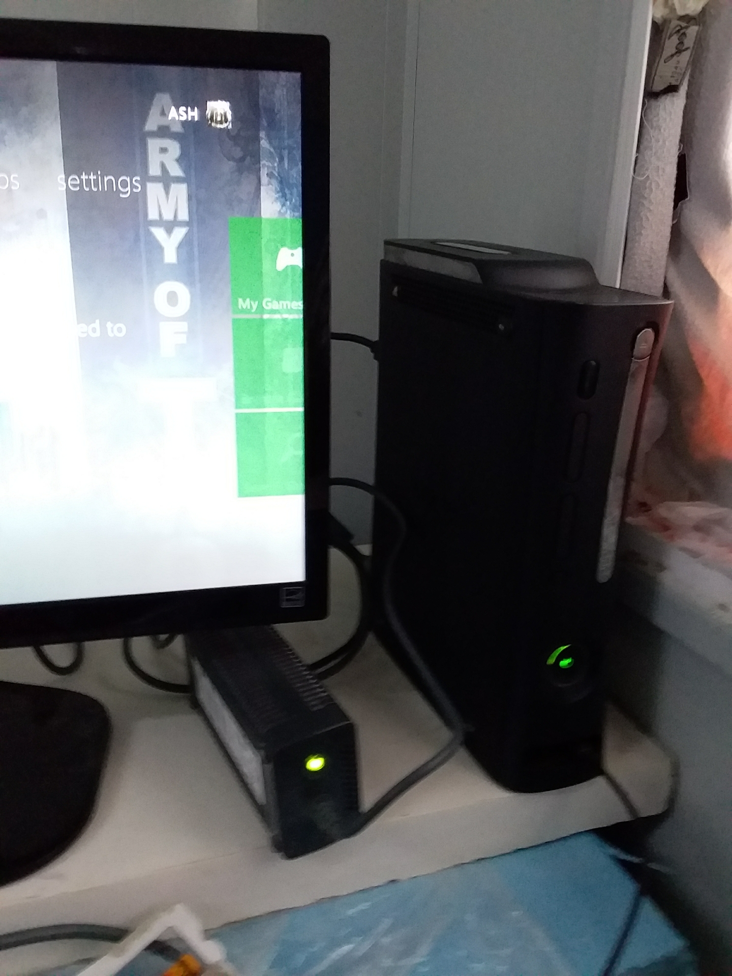 شاشة lg 23 انش بلايستيشن وكومبيوترمع جهازxbox360 للبيع
لا تنسَ أنك شاهدت هذا الإعلان في عنكبوت...