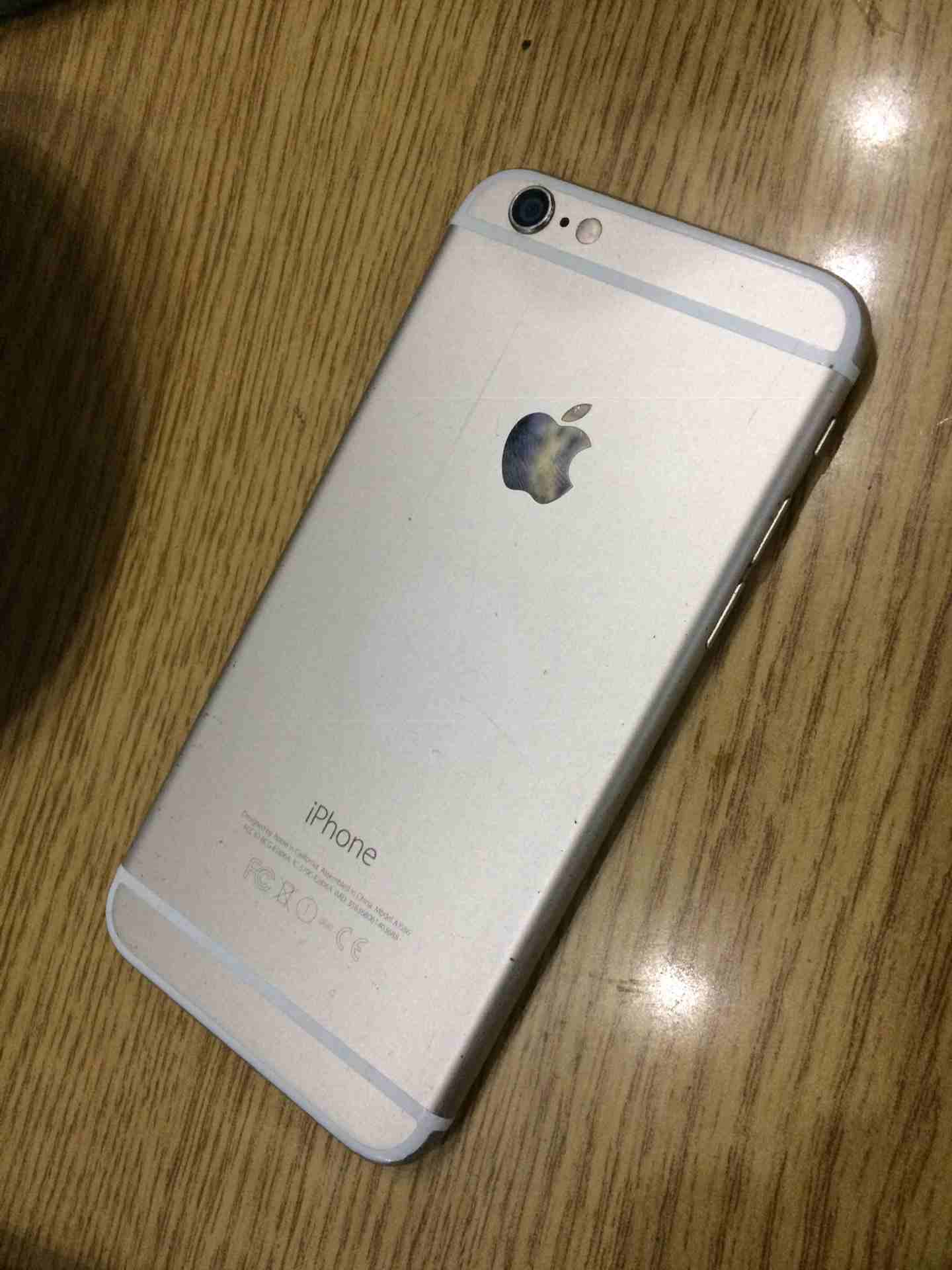 iphone 6                                            


	 				لا تنسَ أنك شاهدت هذا الإعلان في عنكبوت            
	 				
                            الجهاز ما معه اشي غير وصلة شاحن.... 
فاصل بصمة
1...