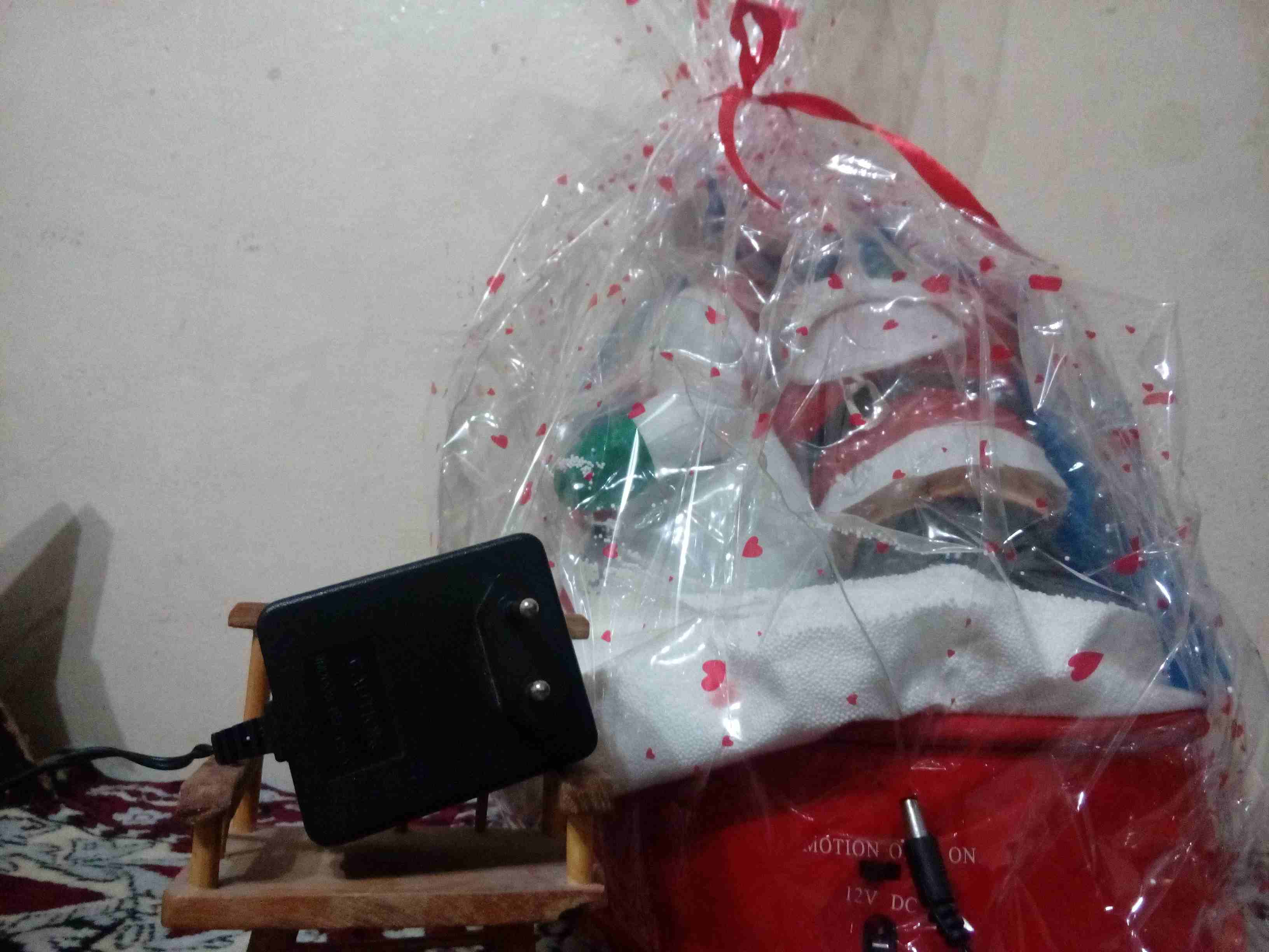 عمان نزال
لا تنسَ أنك شاهدت هذا الإعلان في عنكبوت
هدية عيددالمجيد،،بابا نويل،،يعمل على كهرباء معه...