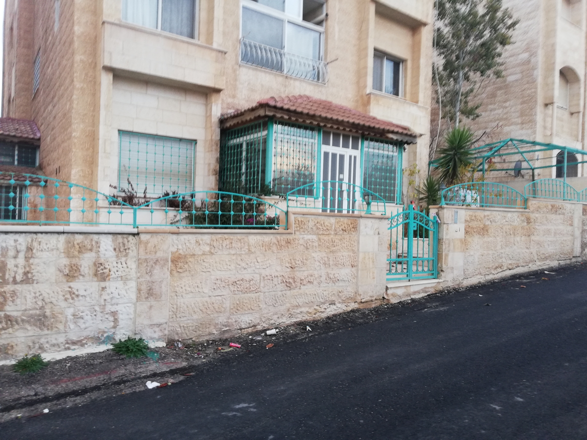 شقة ارضية للبيع في تلاع العلي قرب دوار نيشان
لا تنسَ أنك شاهدت هذا الإعلان في عنكبوت
عدد الغر...