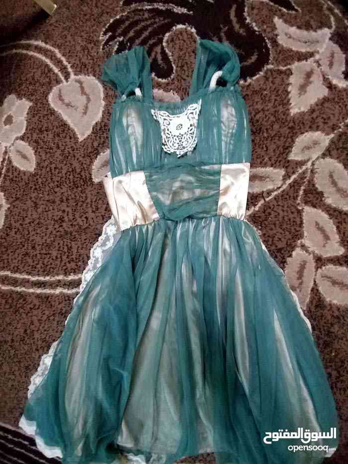 جاكيت وفستان عدد 2 وبنطلون                                            


	 				لا تنسَ أنك شاهدت هذا الإعلان في عنكبوت            
	 				
                                جاكيت اسود لبسه وحده ونظيف...