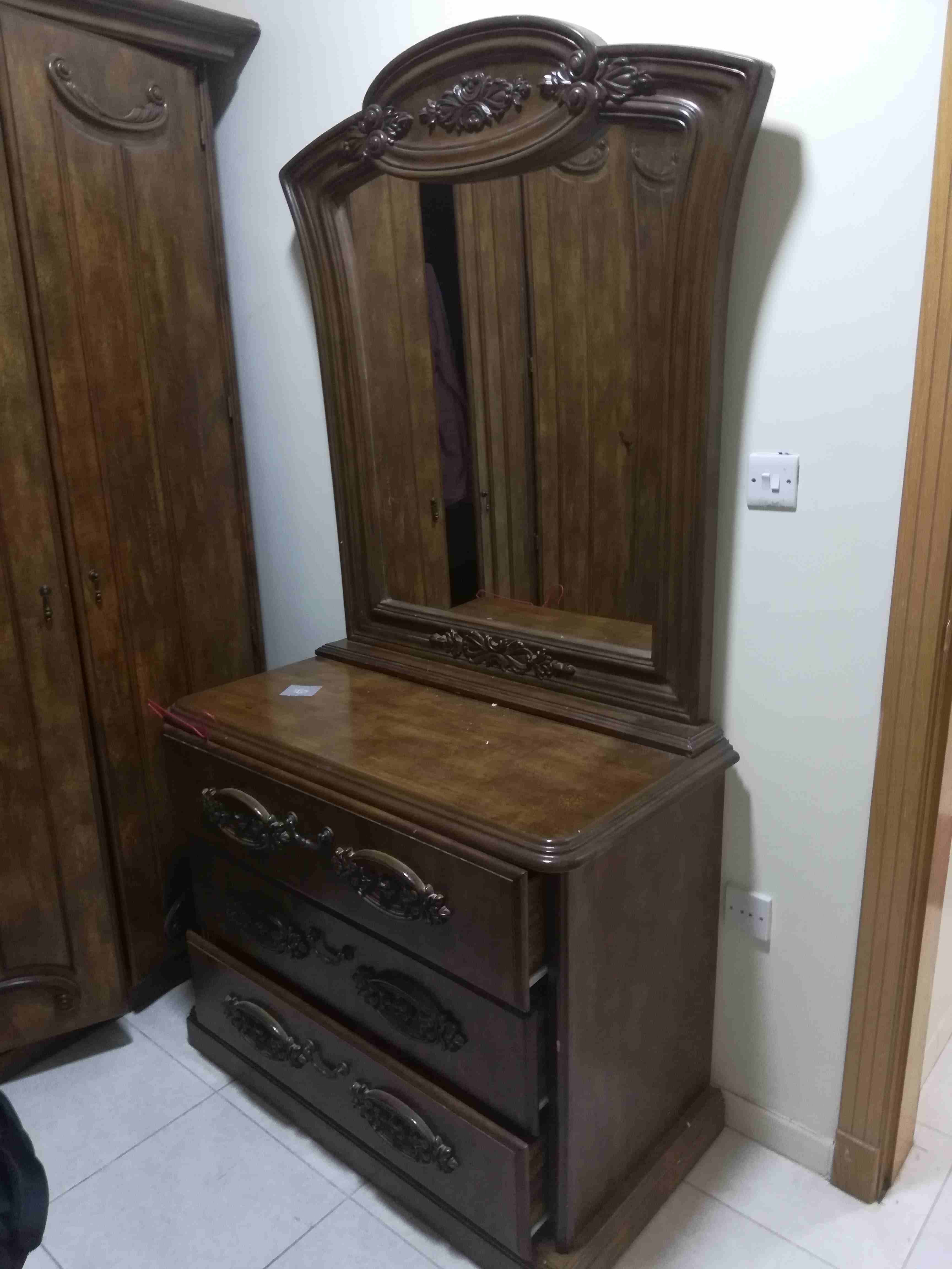 غرفة نوم للبيع العاجل لظروف السفر
لا تنسَ أنك شاهدت هذا الإعلان في عنكبوت
غرفة نوم للبيع سرير متر...