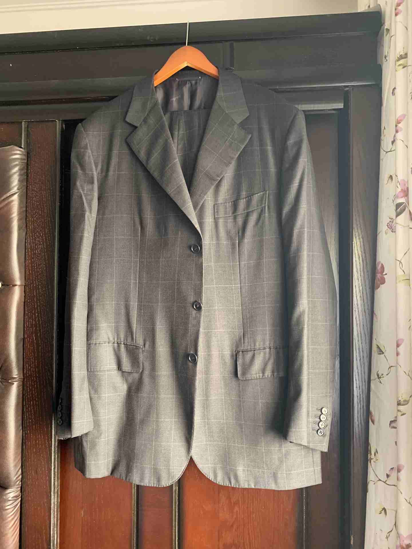 بدلة ايطالي شغل يدوي صوف سوبر 150 مقاس 52 XL                                            


	 				لا تنسَ أنك شاهدت هذا الإعلان في عنكبوت            
	 				
                            بدلة ايطالي...