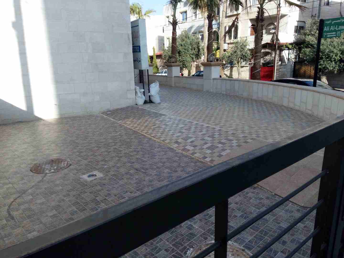 شقة 130م مع ترس 60م وكراج خاص
لا تنسَ أنك شاهدت هذا الإعلان في عنكبوت
شقق 130م عميش كل الطوابق يو...