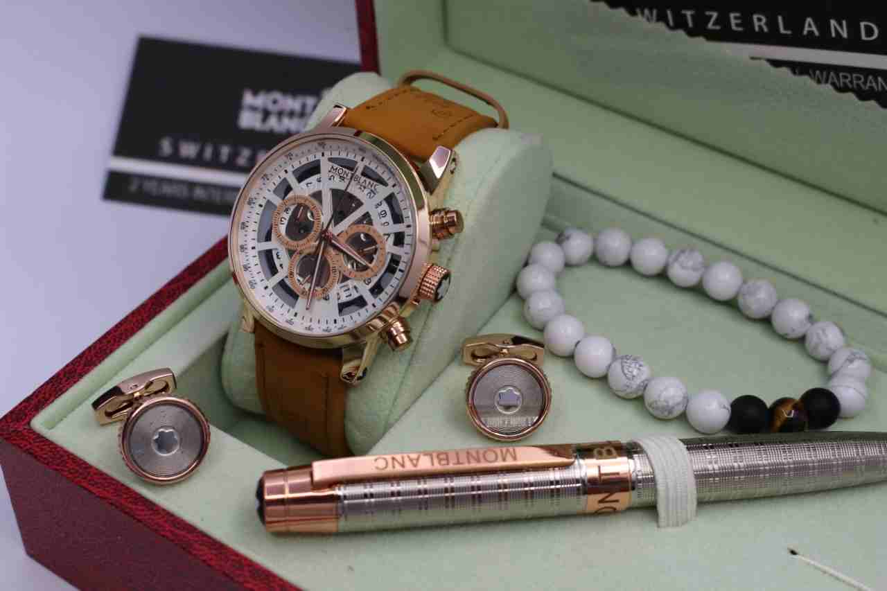 طقم مونت بلانك
لا تنسَ أنك شاهدت هذا الإعلان في عنكبوت
*MONTBLANC*
*اطقم مونت بلانك رجالي*
*مخمل...