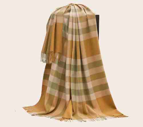 Alpaca Blankets, new with tags, 130 cm x 190 cm
لا تنسَ أنك شاهدت هذا الإعلان في عنكبوت
Alpaca Bl...