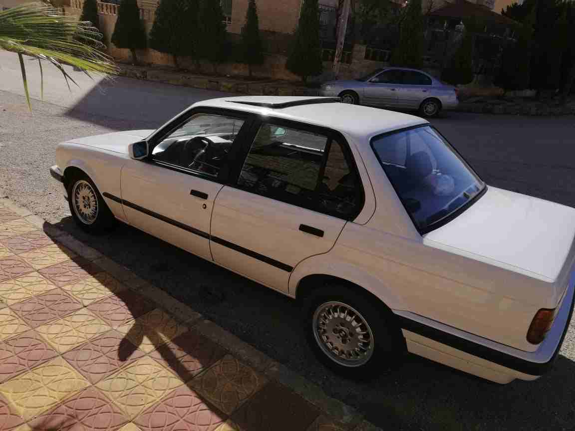 بي ام دبليو بوز نمر فحص كامل ستاندر موديل 1989 فل عدا الجير
لا تنسَ أنك شاهدت هذا الإعلان في عنكبوت...