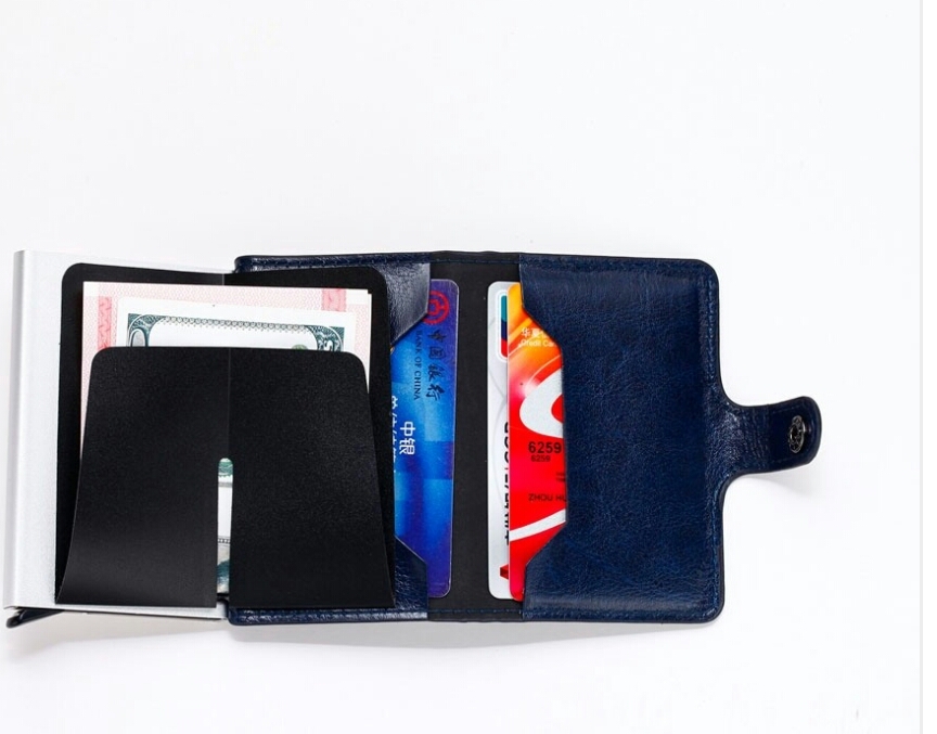 محفظه البطاقات بخاصيه RFID.
لا تنسَ أنك شاهدت هذا الإعلان في عنكبوت
طريقة مبتكرة لحمل البطاقا...
